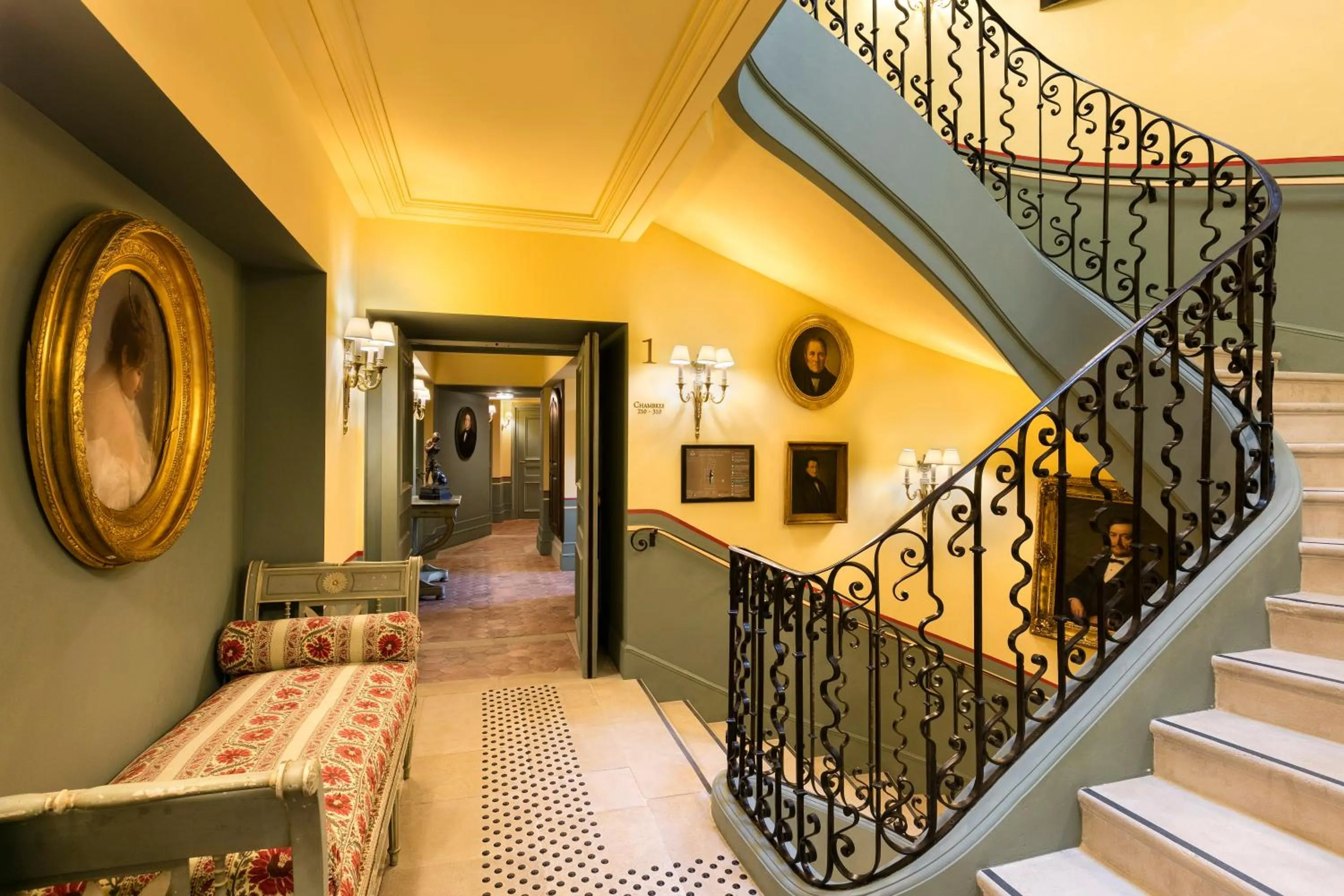 Lobby or reception in Airelles Gordes, La Bastide