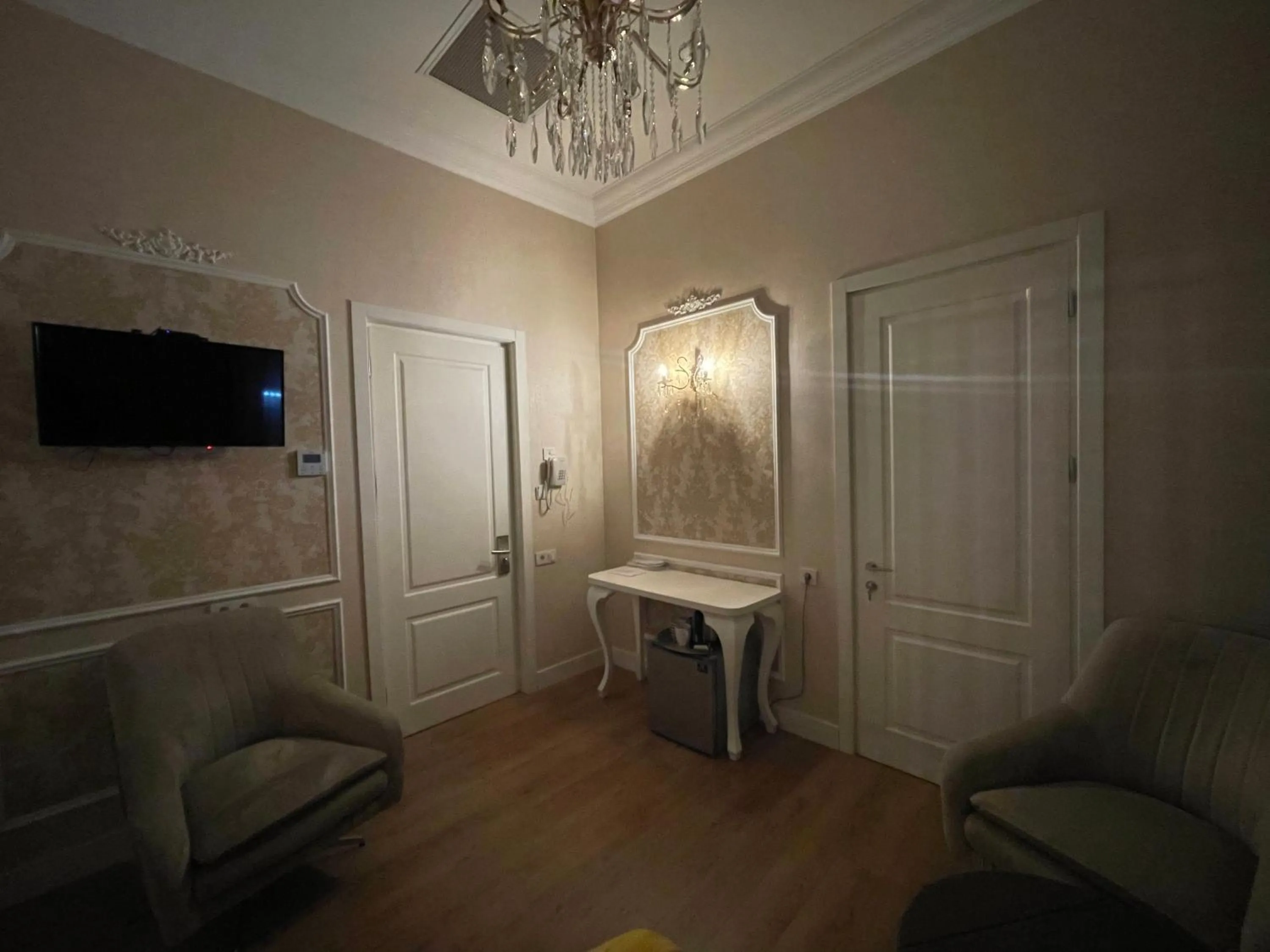 Seating area in Rikhe palace boutique hotel