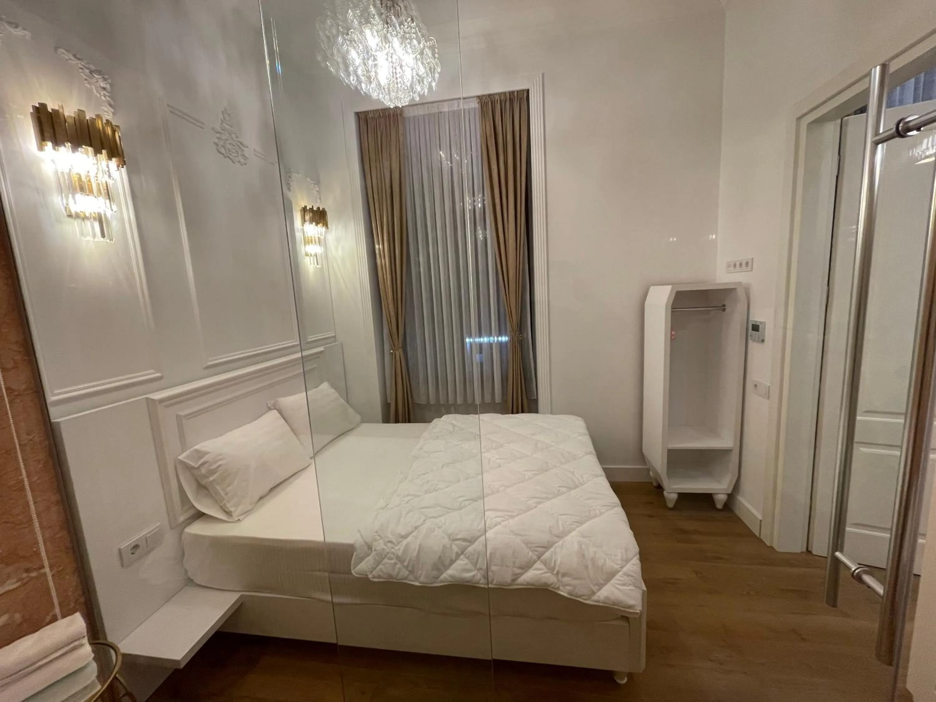 Bed in Rikhe palace boutique hotel