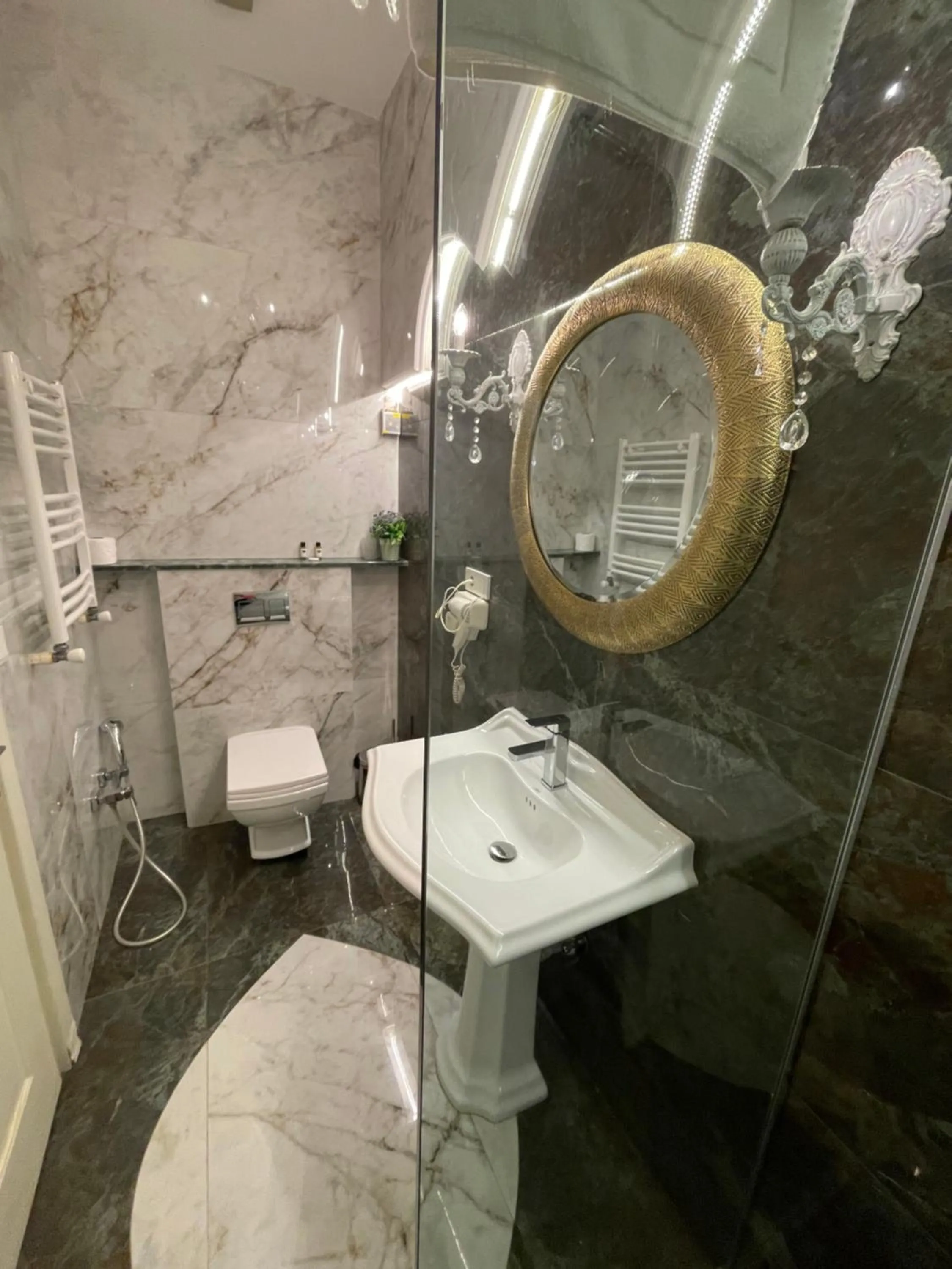 Shower in Rikhe palace boutique hotel