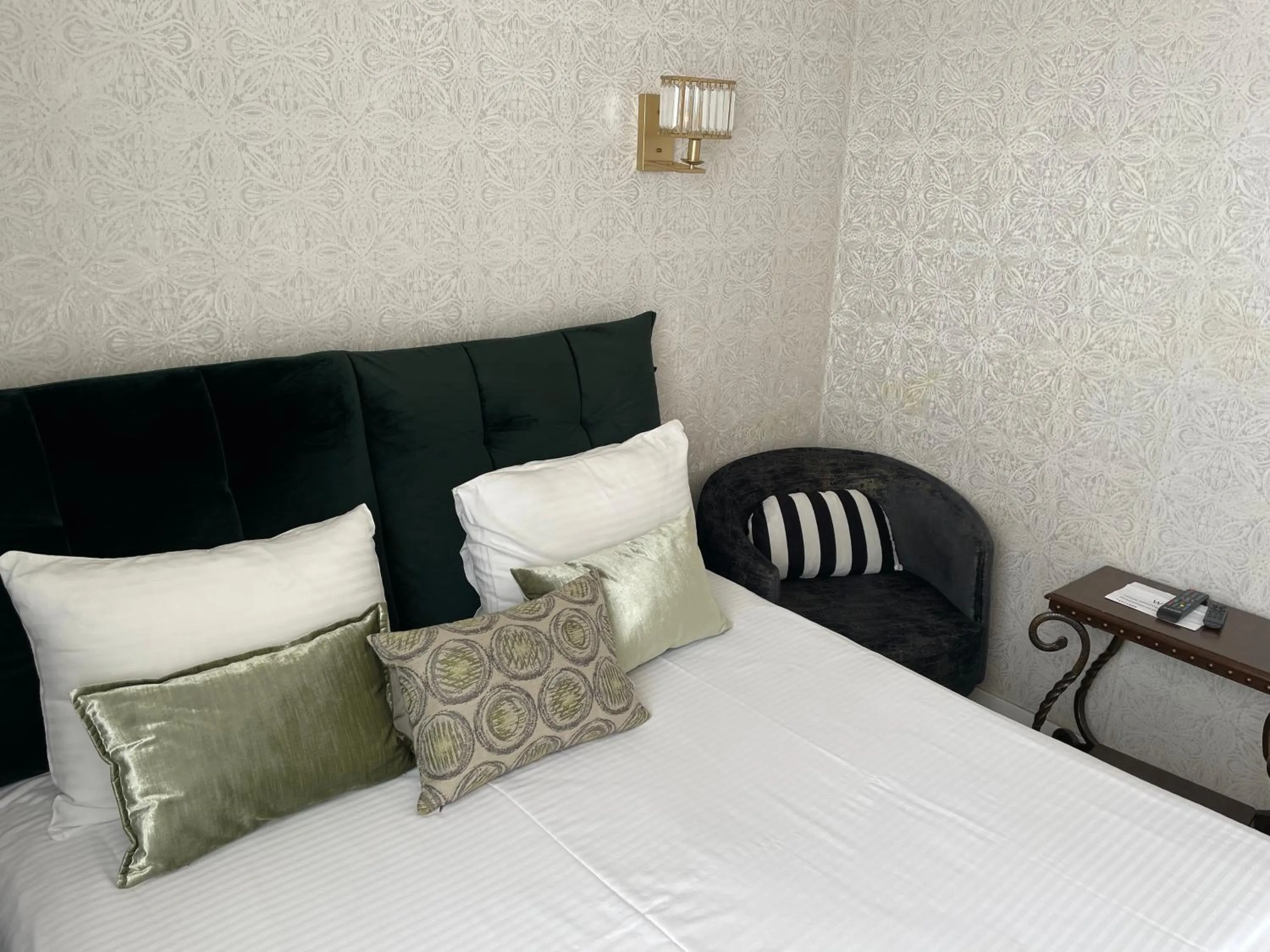 Bed in Rikhe palace boutique hotel