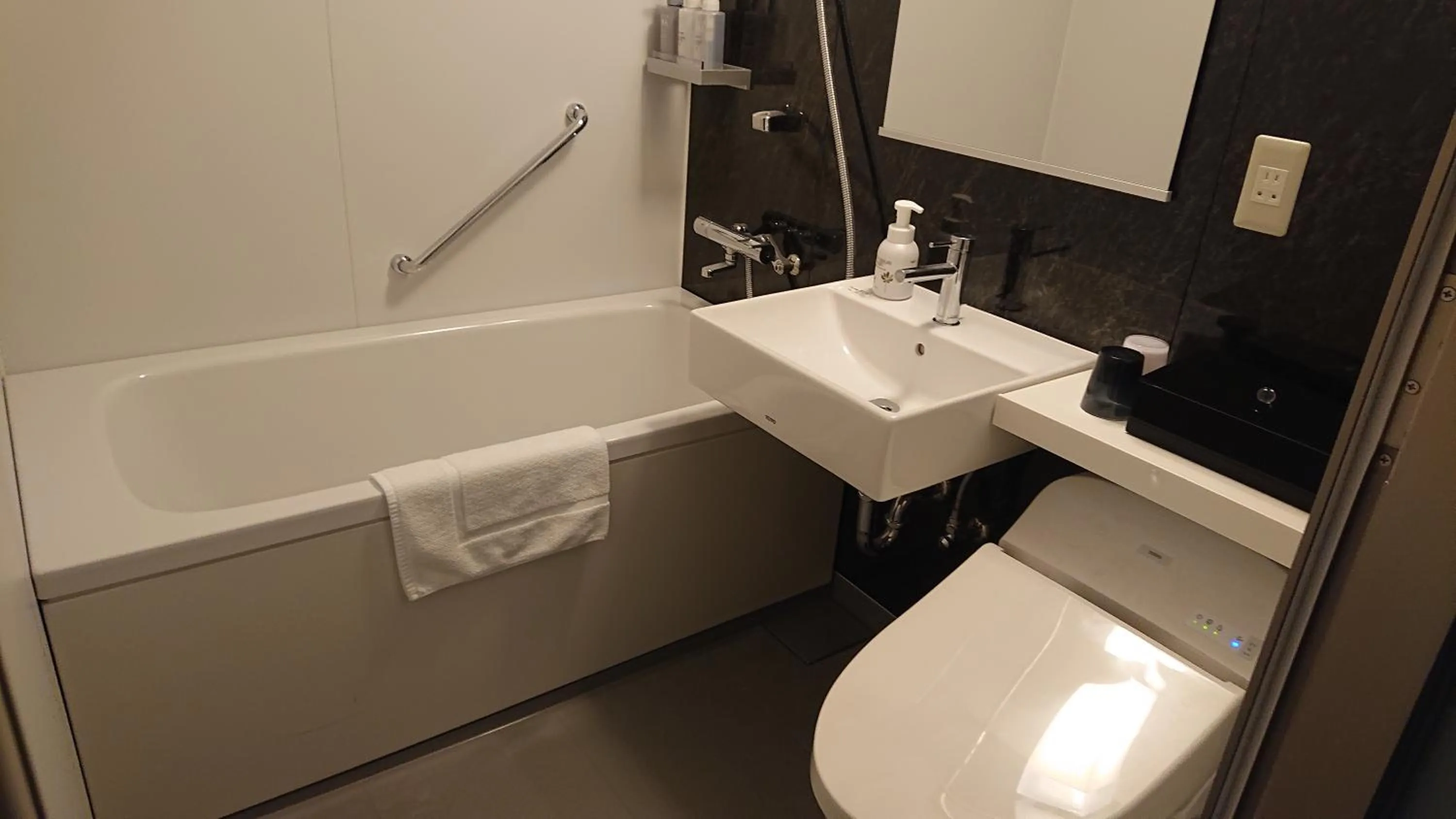 Bathroom in Yokohama Tokyu REI Hotel