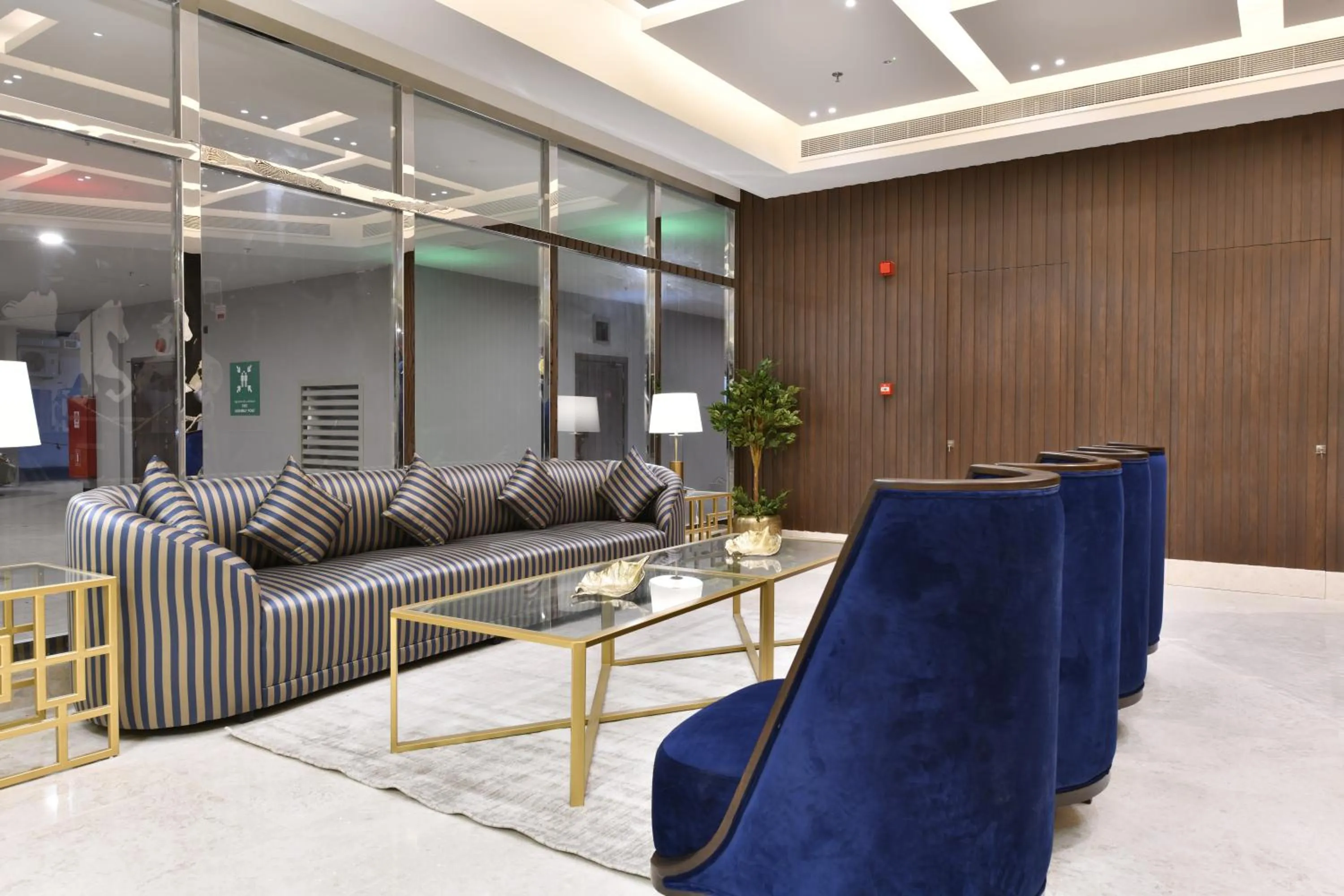 Lobby or reception in JUFFAIR BOULEVARD HOTEL & SUITES