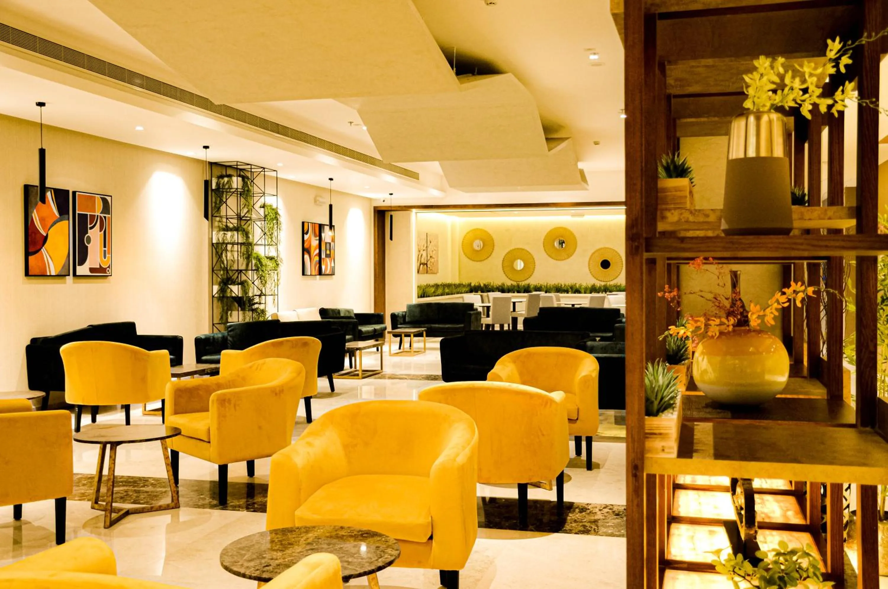 Restaurant/places to eat in JUFFAIR BOULEVARD HOTEL & SUITES
