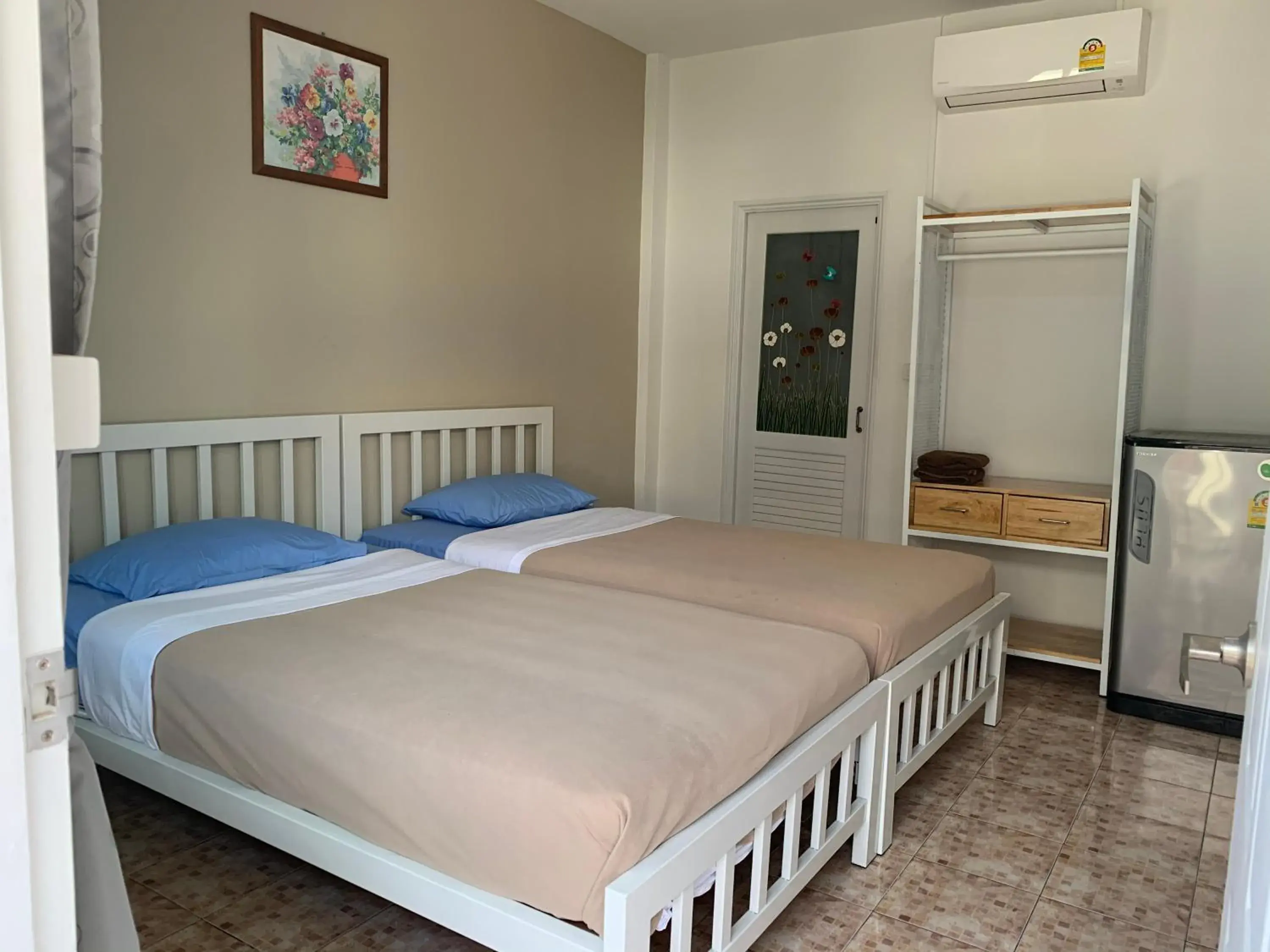 Economy Twin Room - single occupancy in CHADA HOUSE Economy Twin Room - single occupancy in CHADA HOUSE