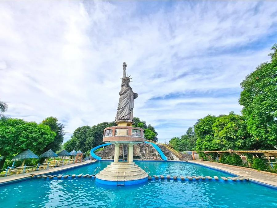 Libertyland Waterpark Resort