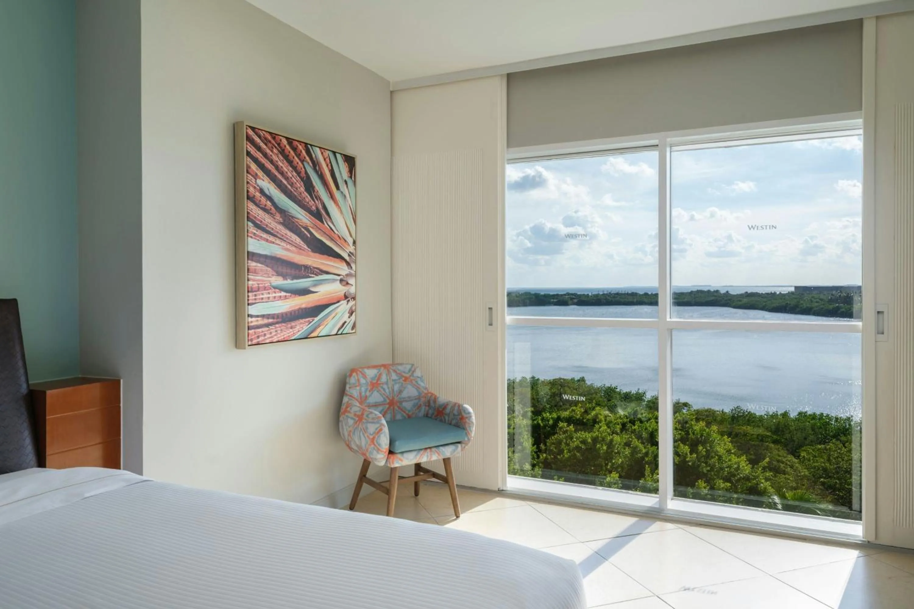 Photo of the whole room, Bed in The Westin Resort & Spa Cancun