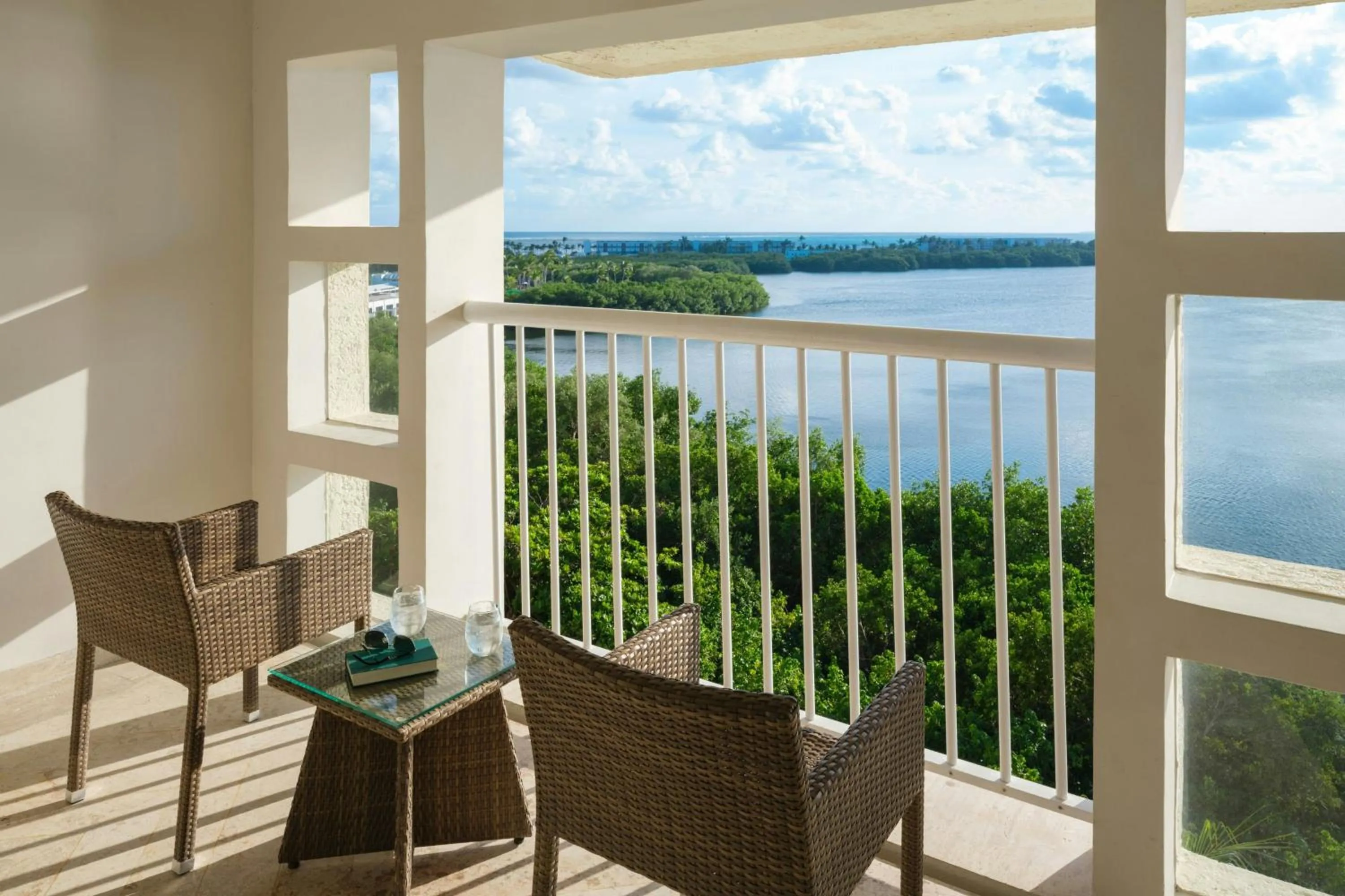 Photo of the whole room in The Westin Resort & Spa Cancun