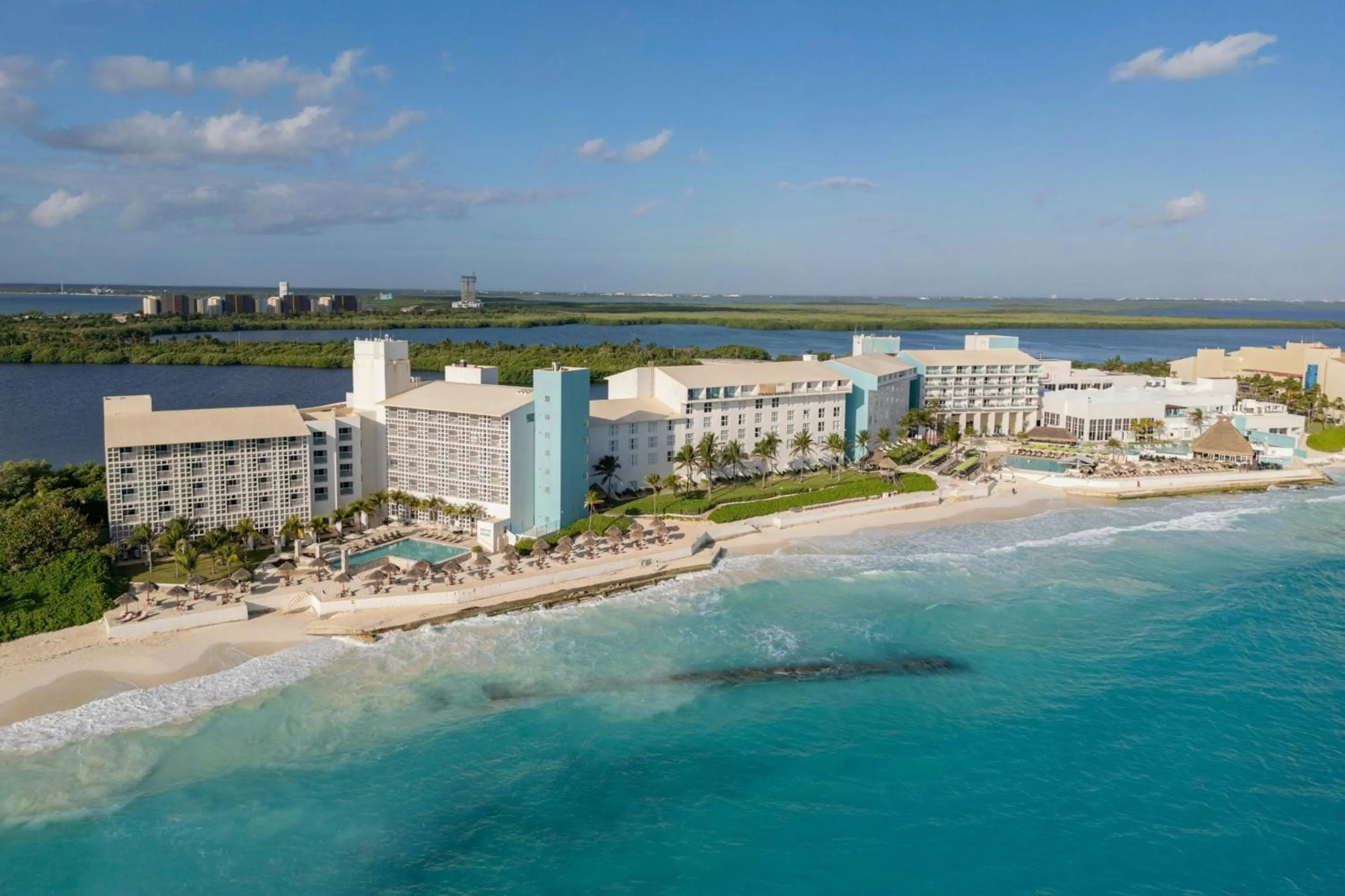 Property building in The Westin Resort & Spa Cancun