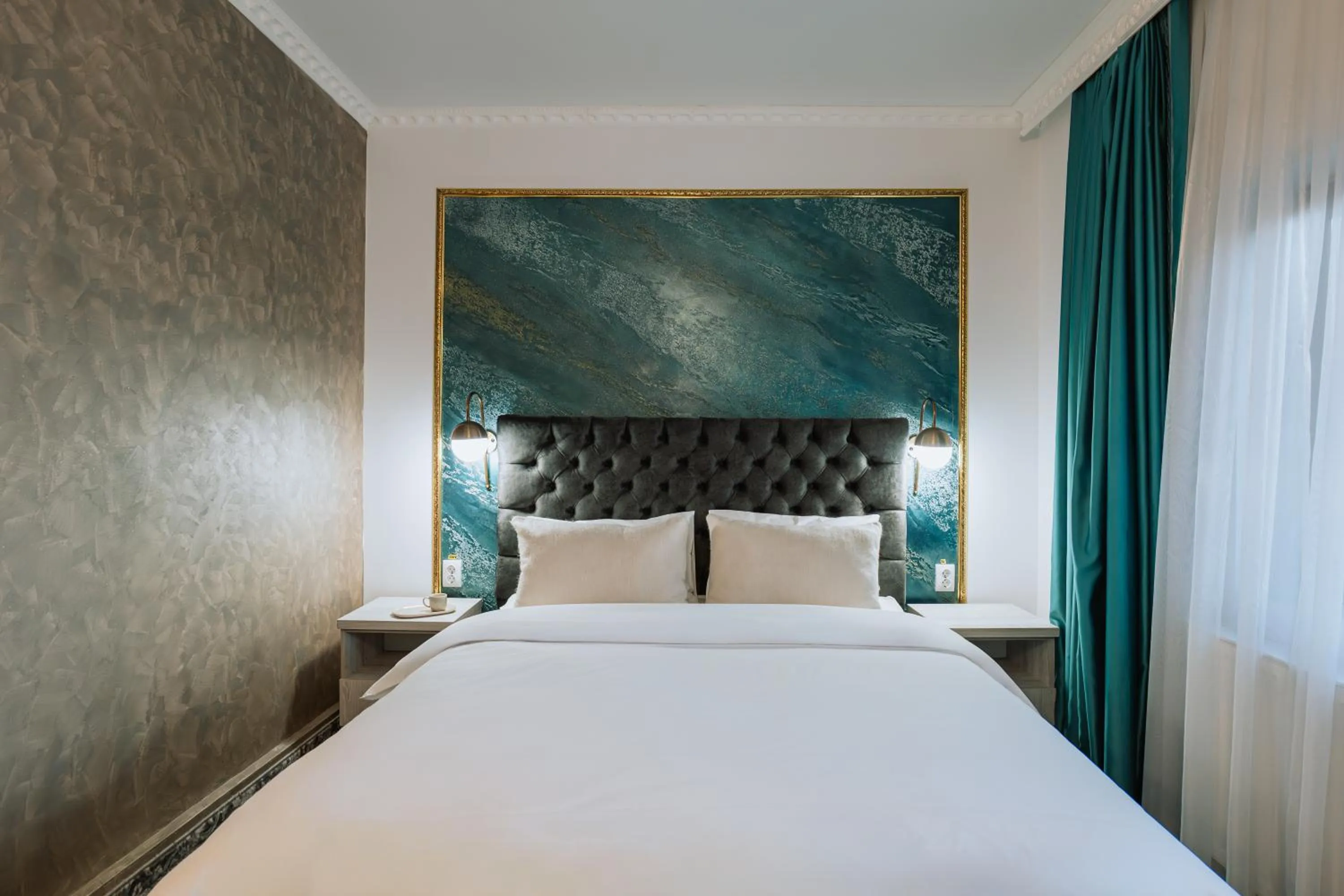 Bedroom, Bed in Suru Hotel & Restaurant