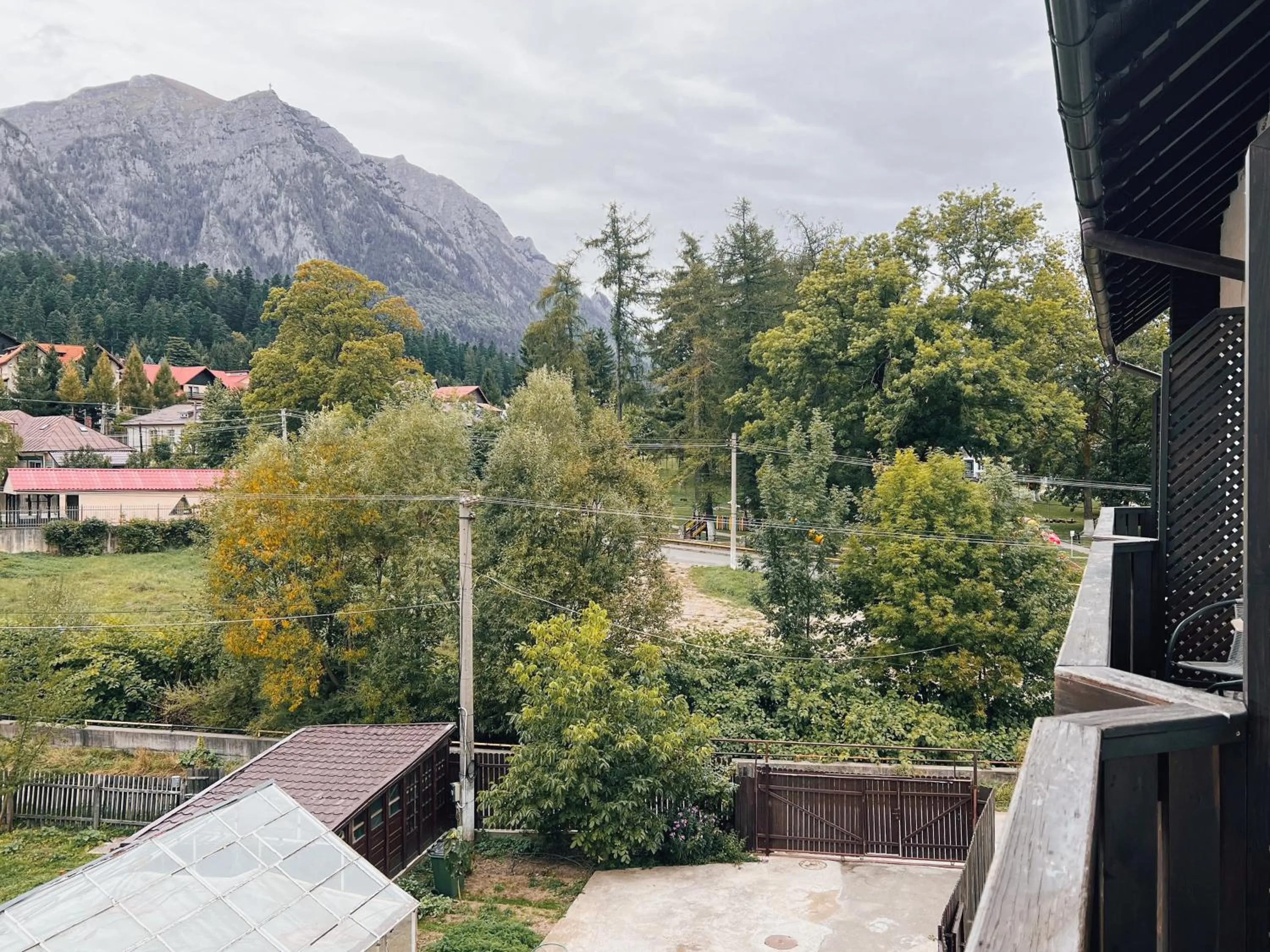 Mountain view in Suru Hotel & Restaurant