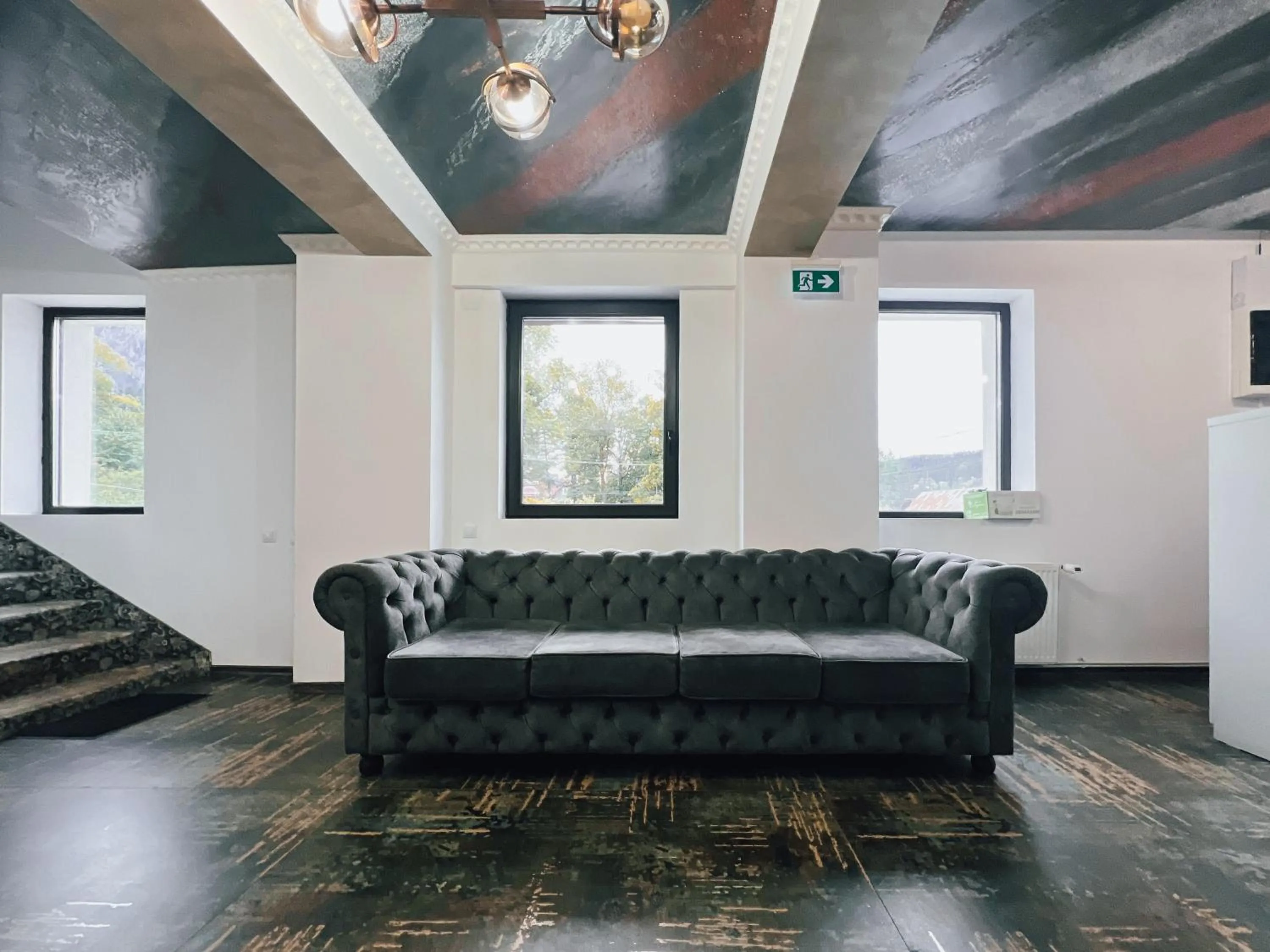 Lobby or reception in Suru Hotel & Restaurant