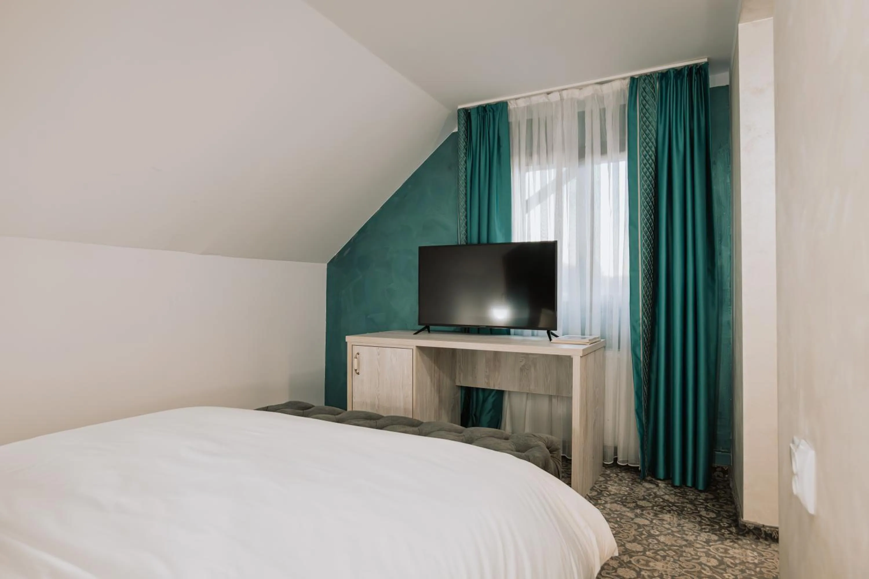 Bedroom, Bed in Suru Hotel & Restaurant