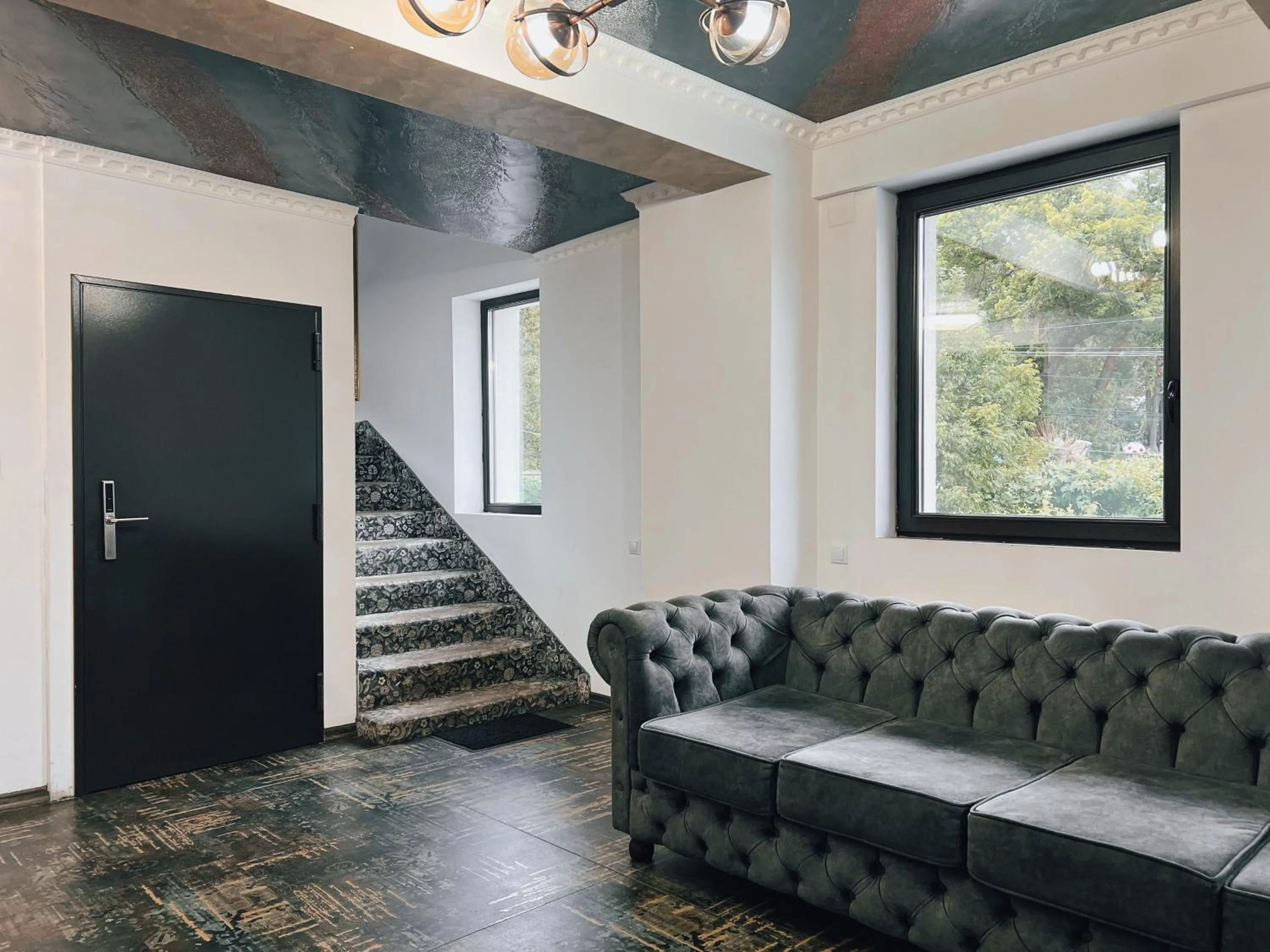 Lobby or reception in Suru Hotel & Restaurant