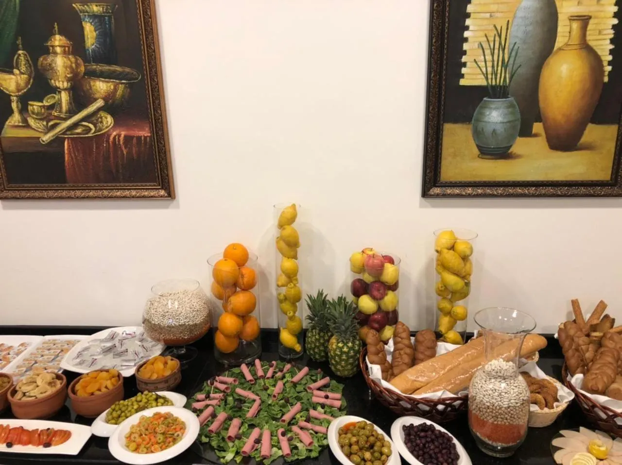 Restaurant/places to eat in Petra Canyon Hotel