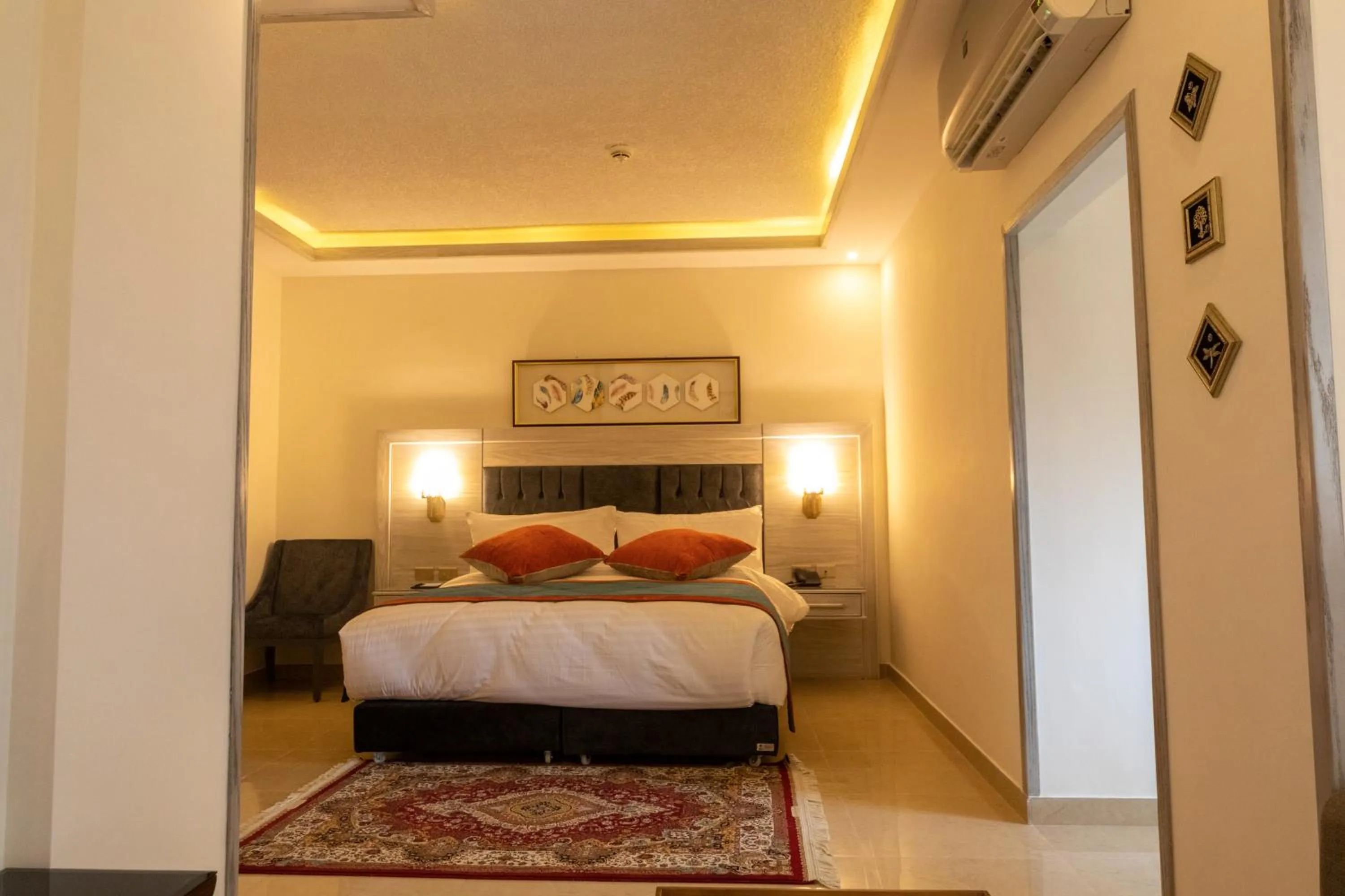 Bed in Petra Canyon Hotel