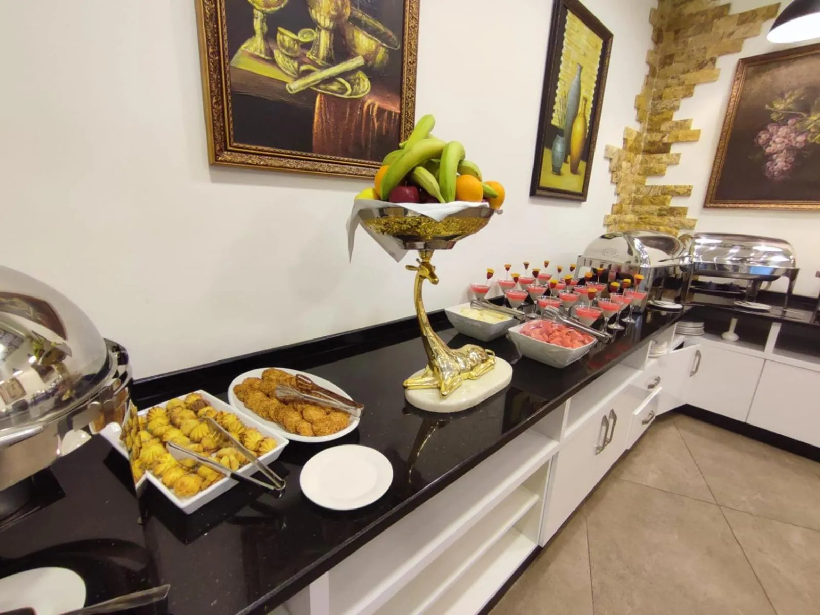 Restaurant/places to eat in Petra Canyon Hotel