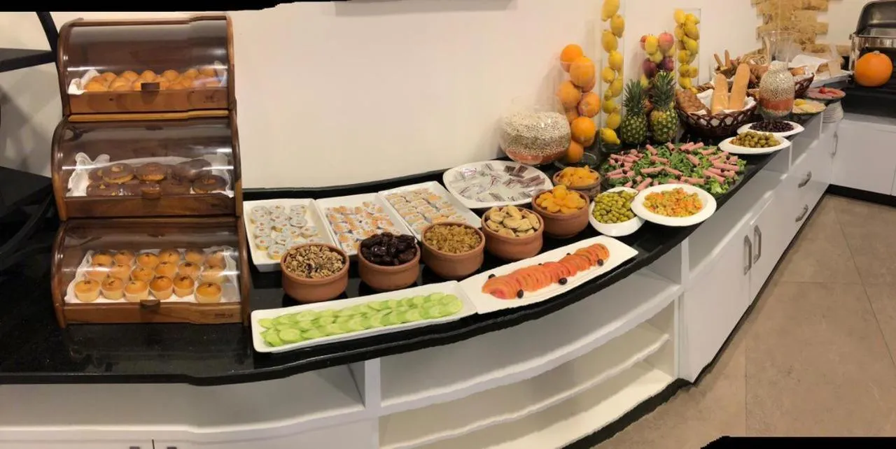 Food in Petra Canyon Hotel