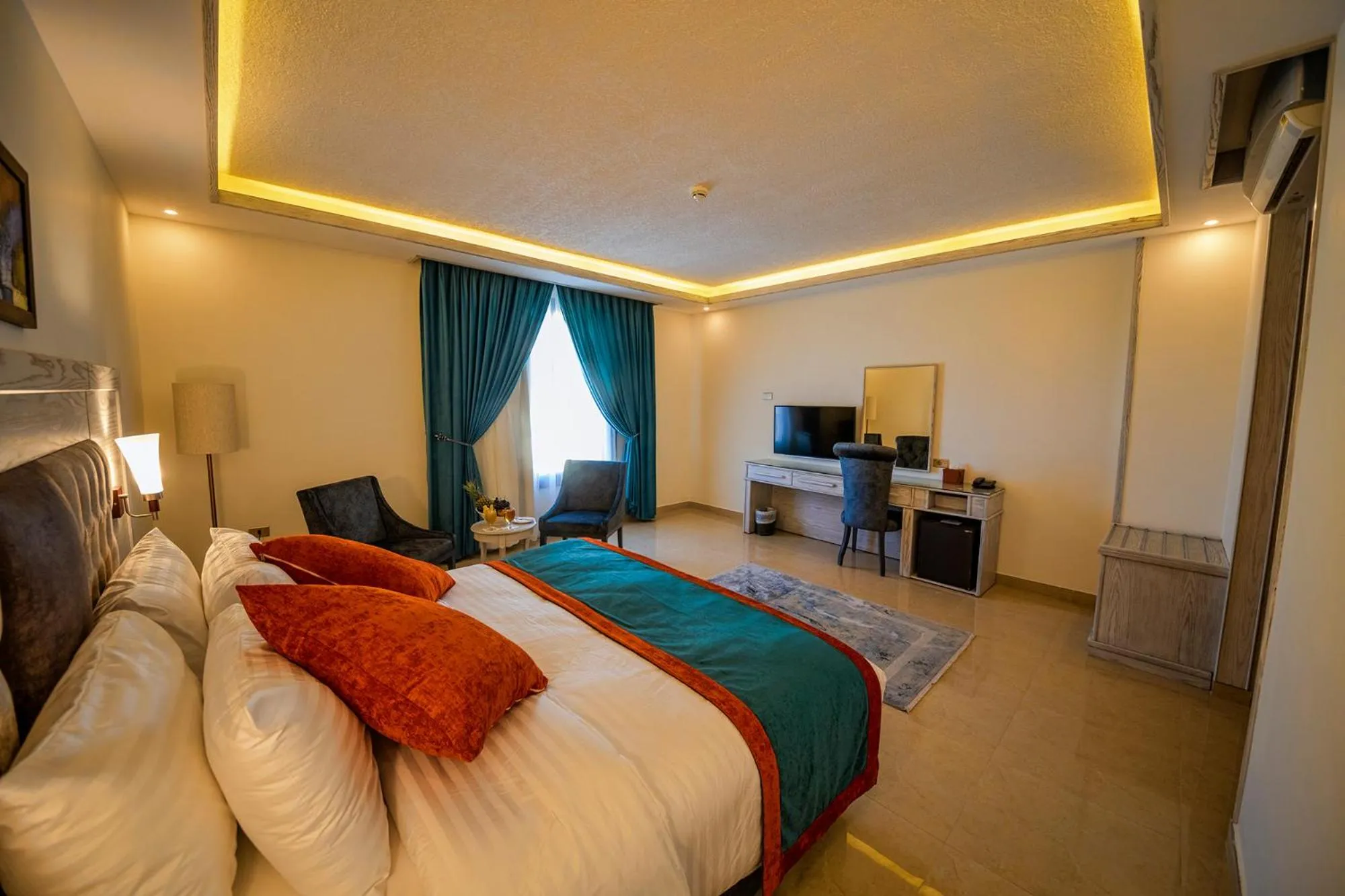 Photo of the whole room, Bed in Petra Canyon Hotel