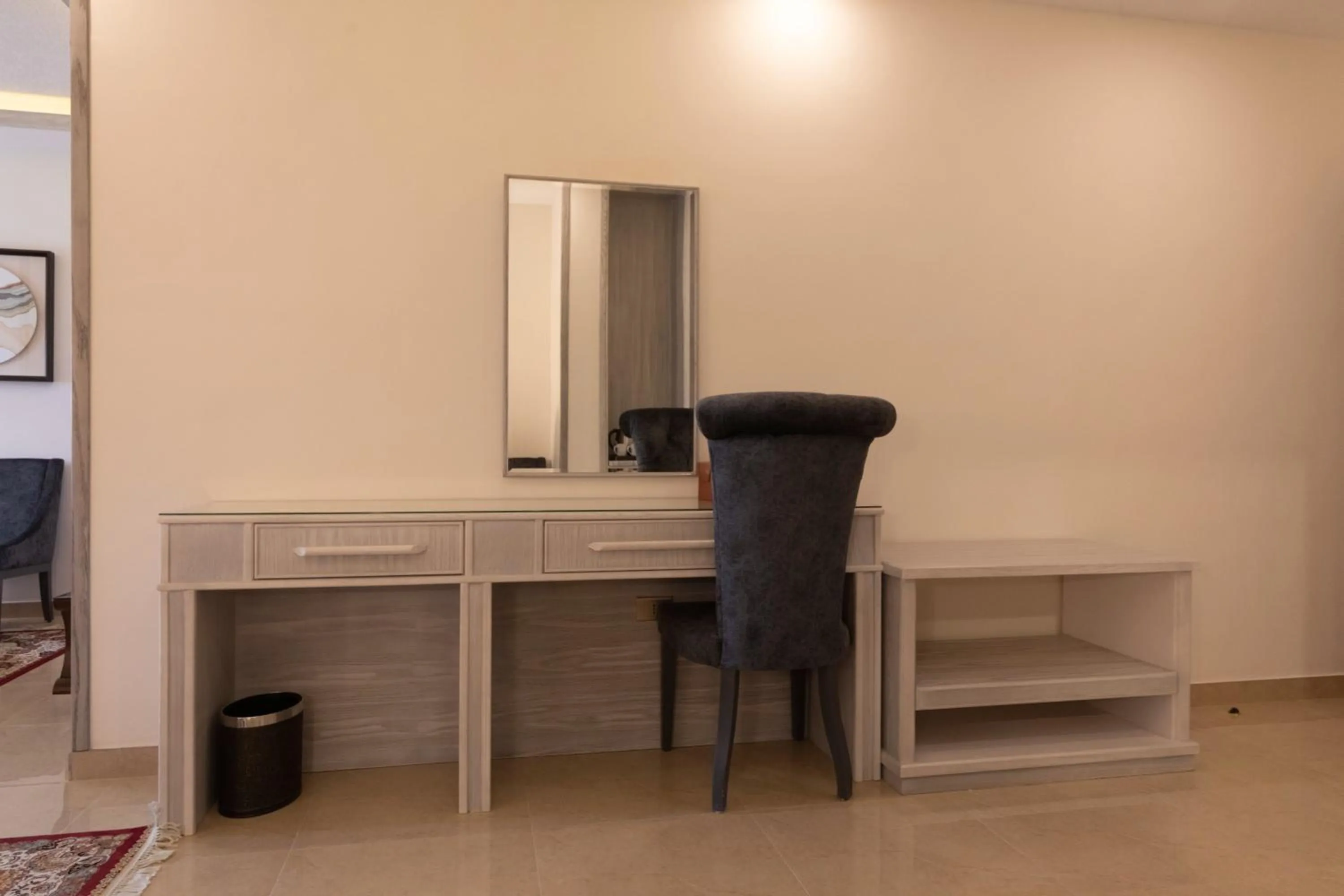 hair dresser in Petra Canyon Hotel