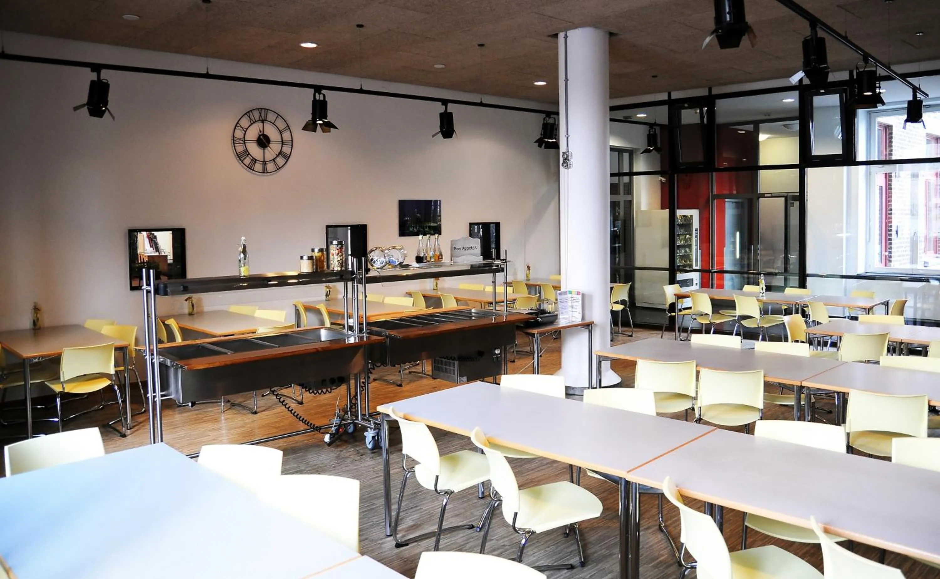 Restaurant/places to eat in Jugendherberge Duisburg Landschaftspark