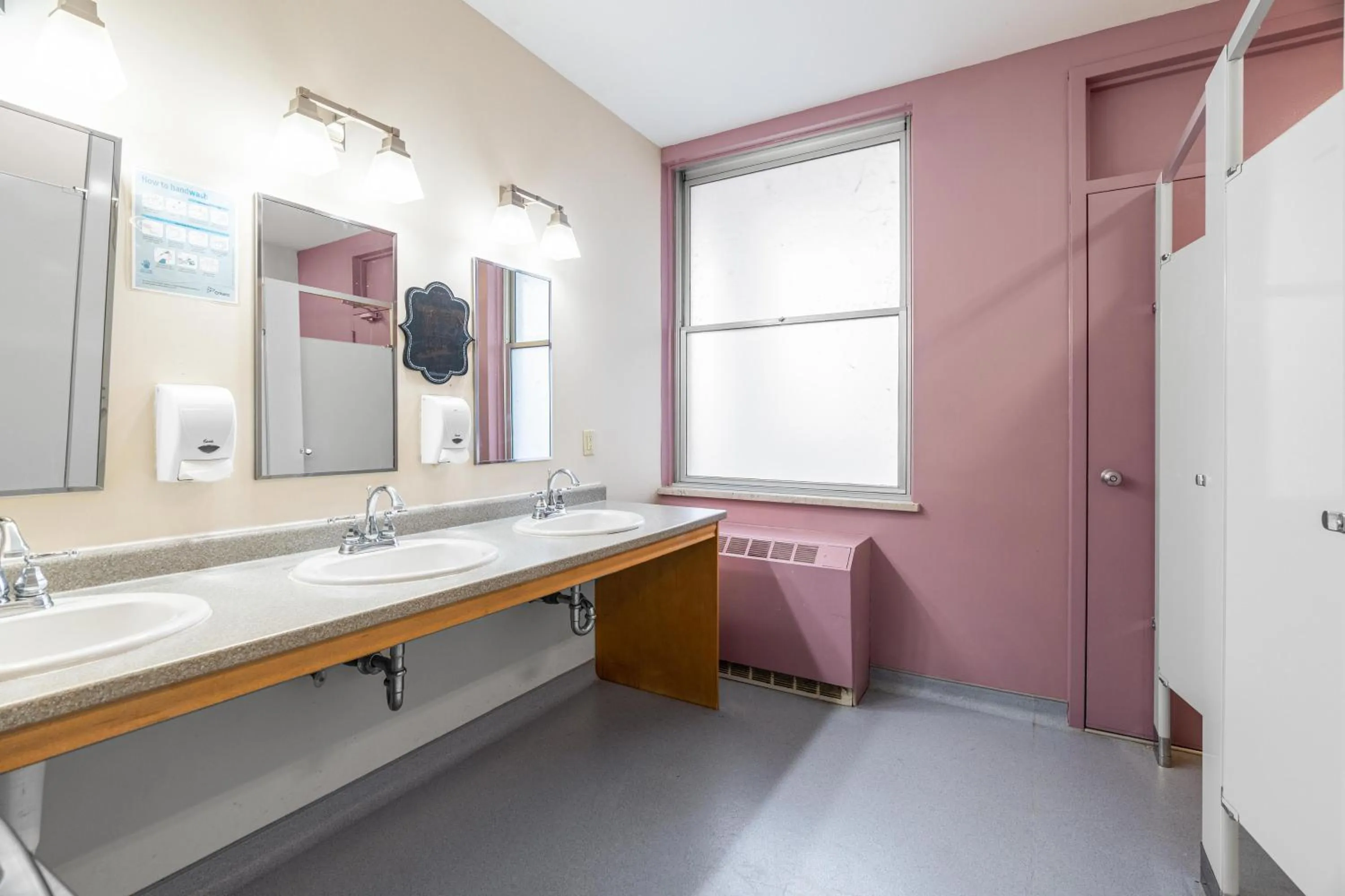 Shower in Guest House on the Mount