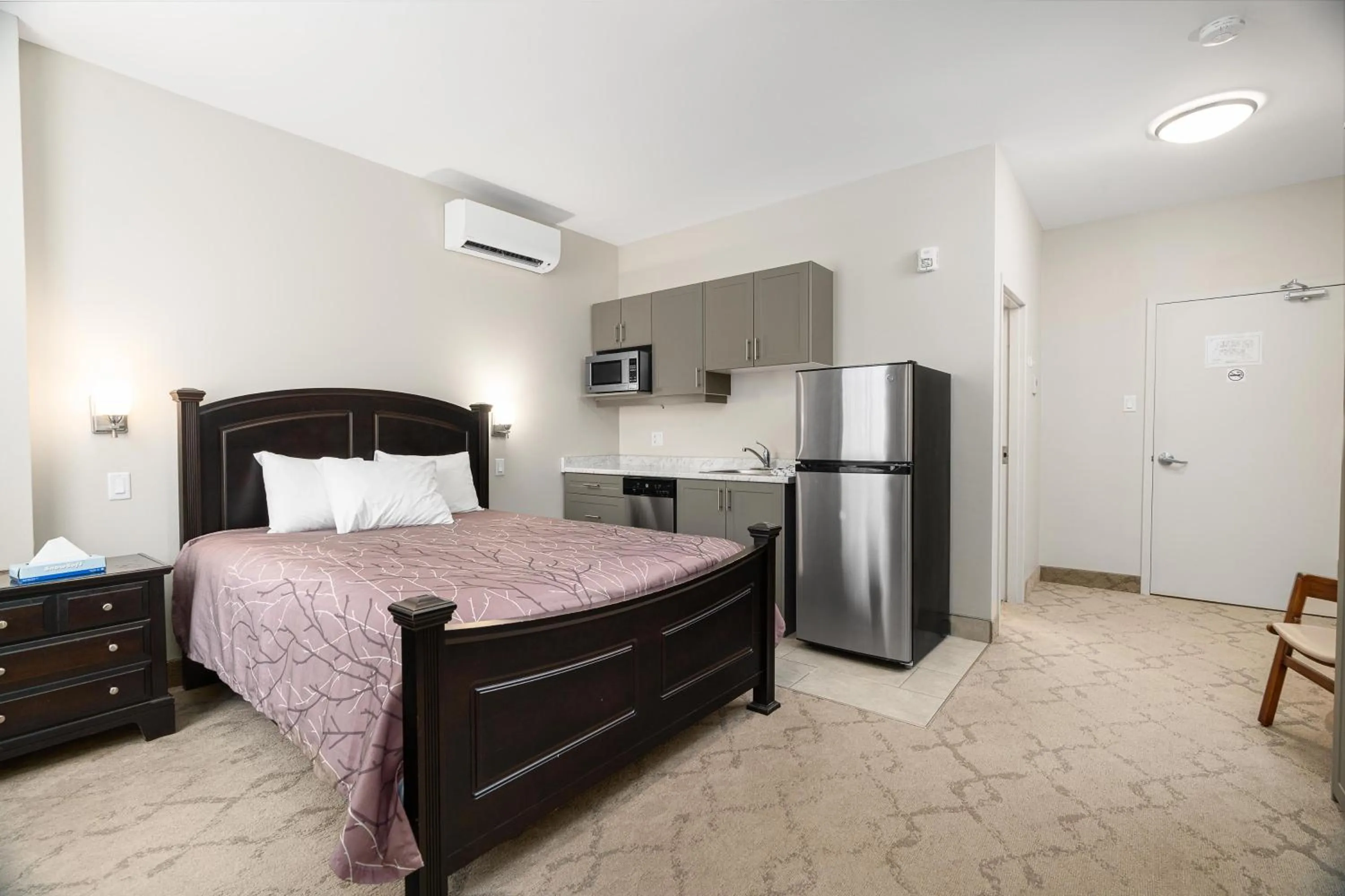 Kitchen or kitchenette, Bed in Guest House on the Mount