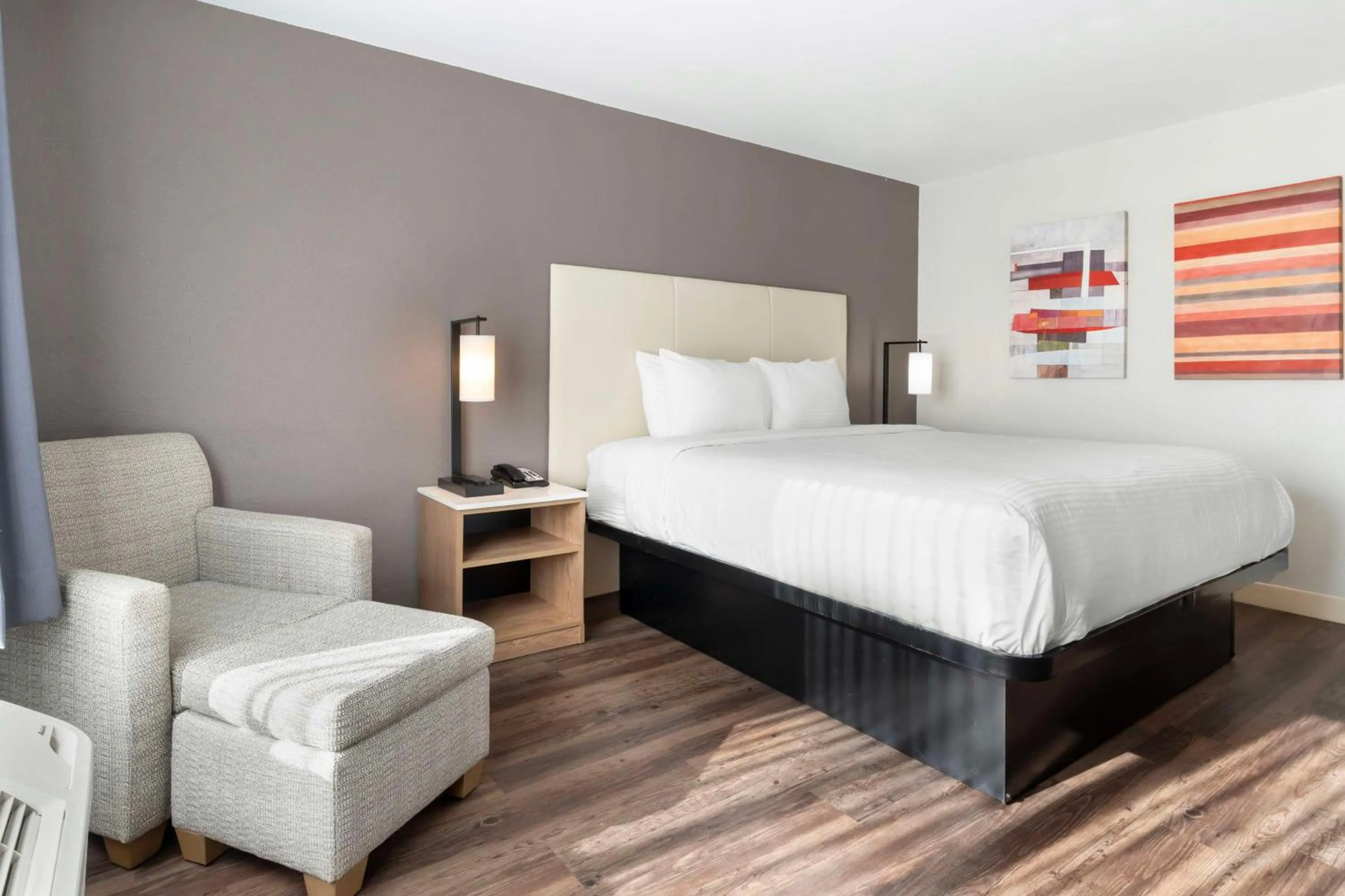 Bedroom, Bed in Best Western Plus Rancho Cordova Inn