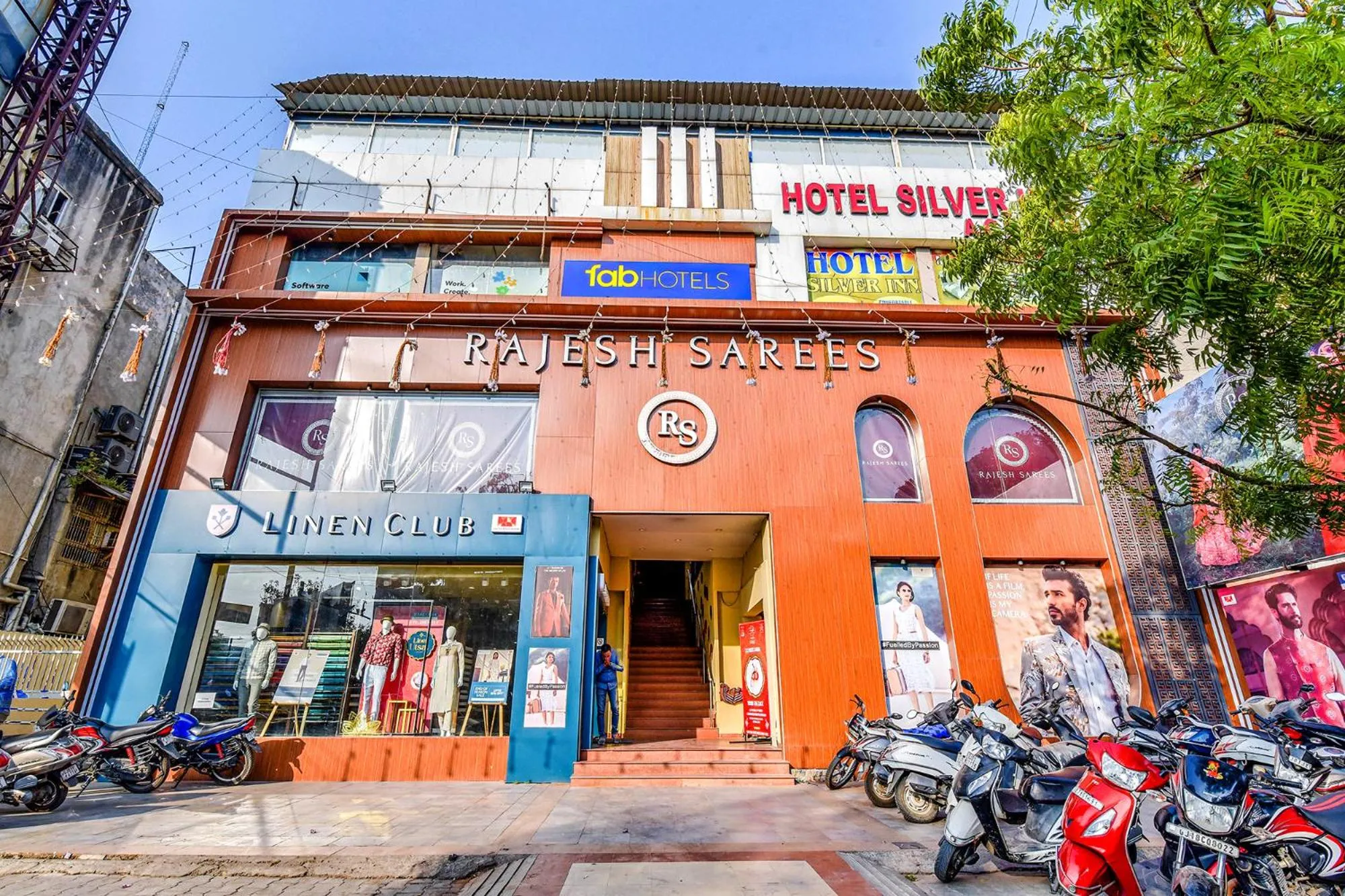 Facade/entrance in FabHotel Silver Inn
