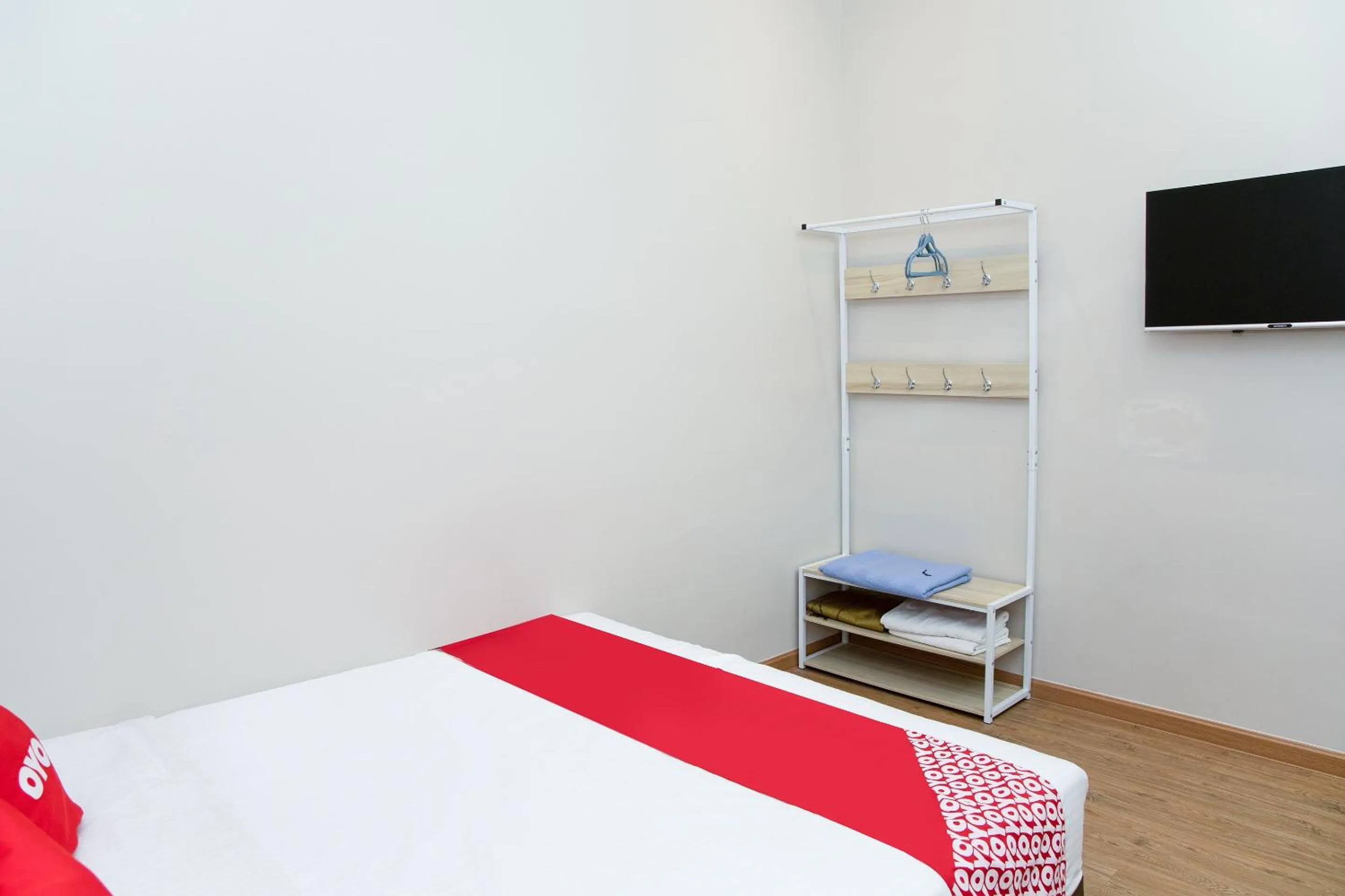 Bedroom, Bed in Capital O 90406 Mirani Hotel