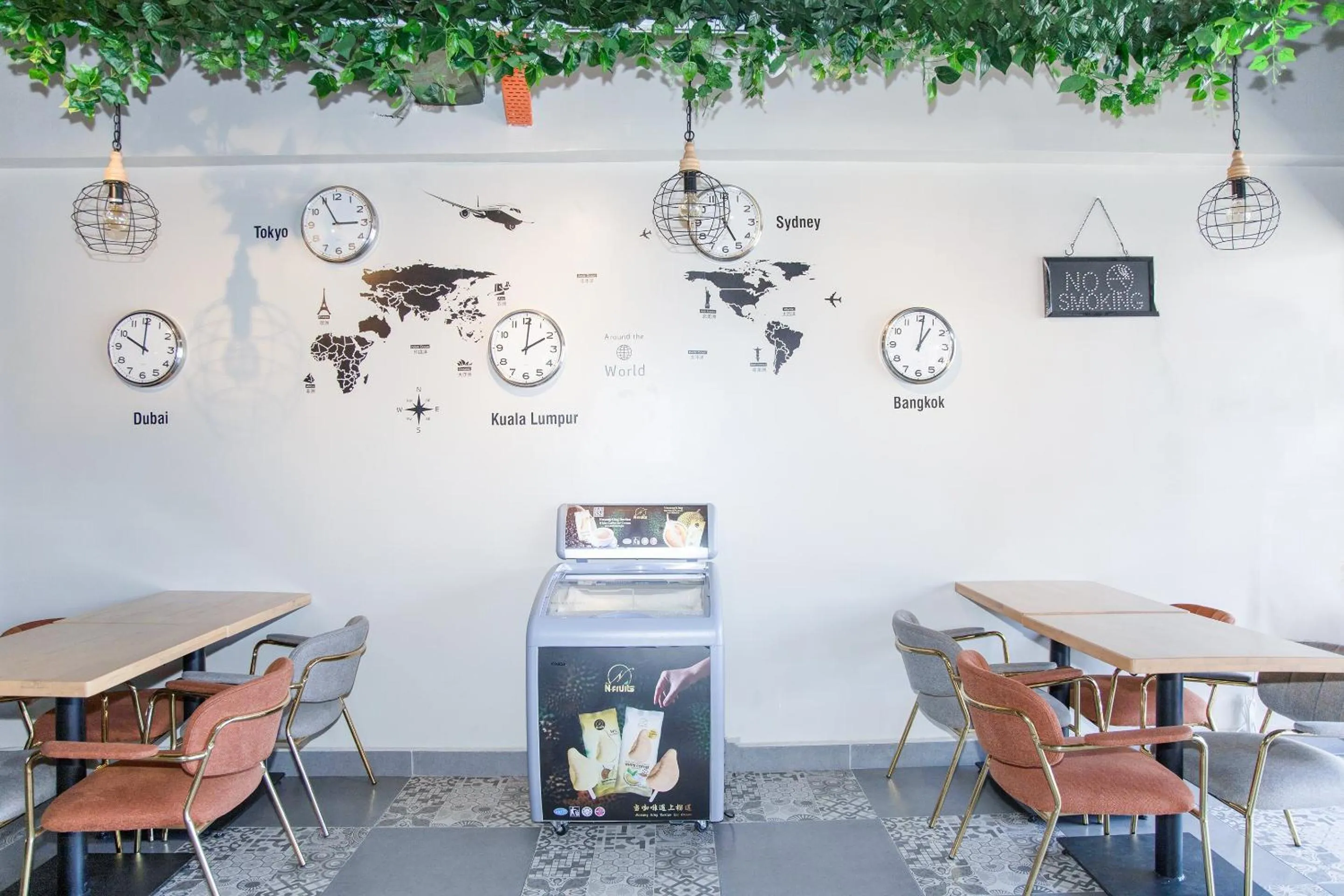 Lobby or reception in Capital O 90406 Mirani Hotel