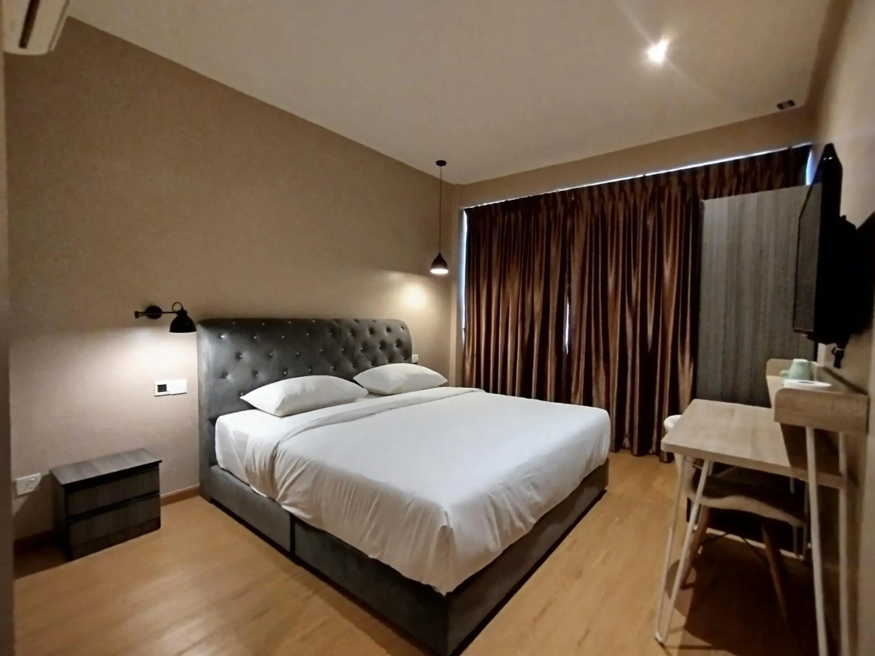 Deluxe King Room in Mirani Hotel Ampang near Melawati Mall Deluxe King Room in Mirani Hotel Ampang near Melawati Mall