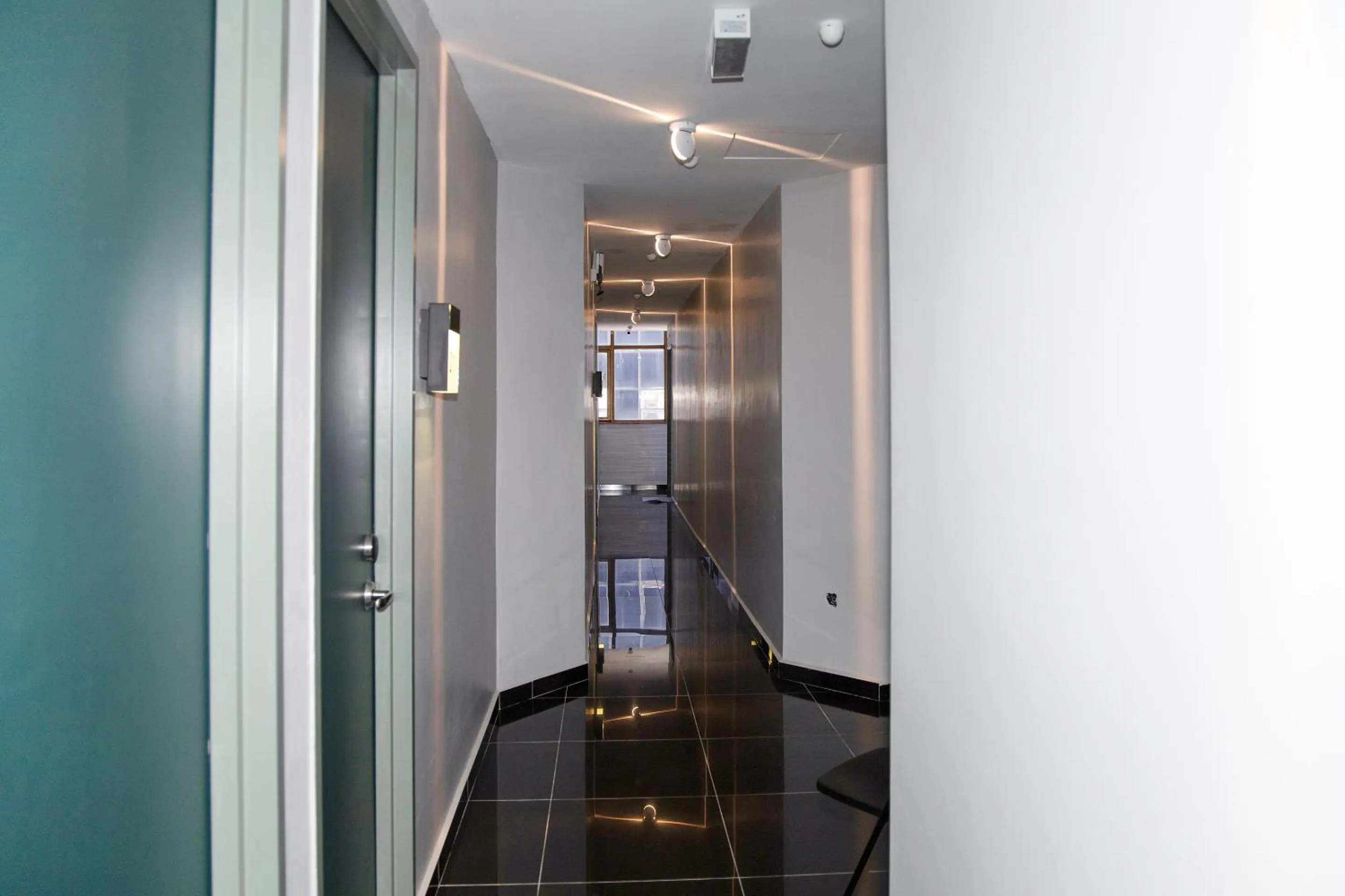 Lobby or reception in Capital O 90406 Mirani Hotel