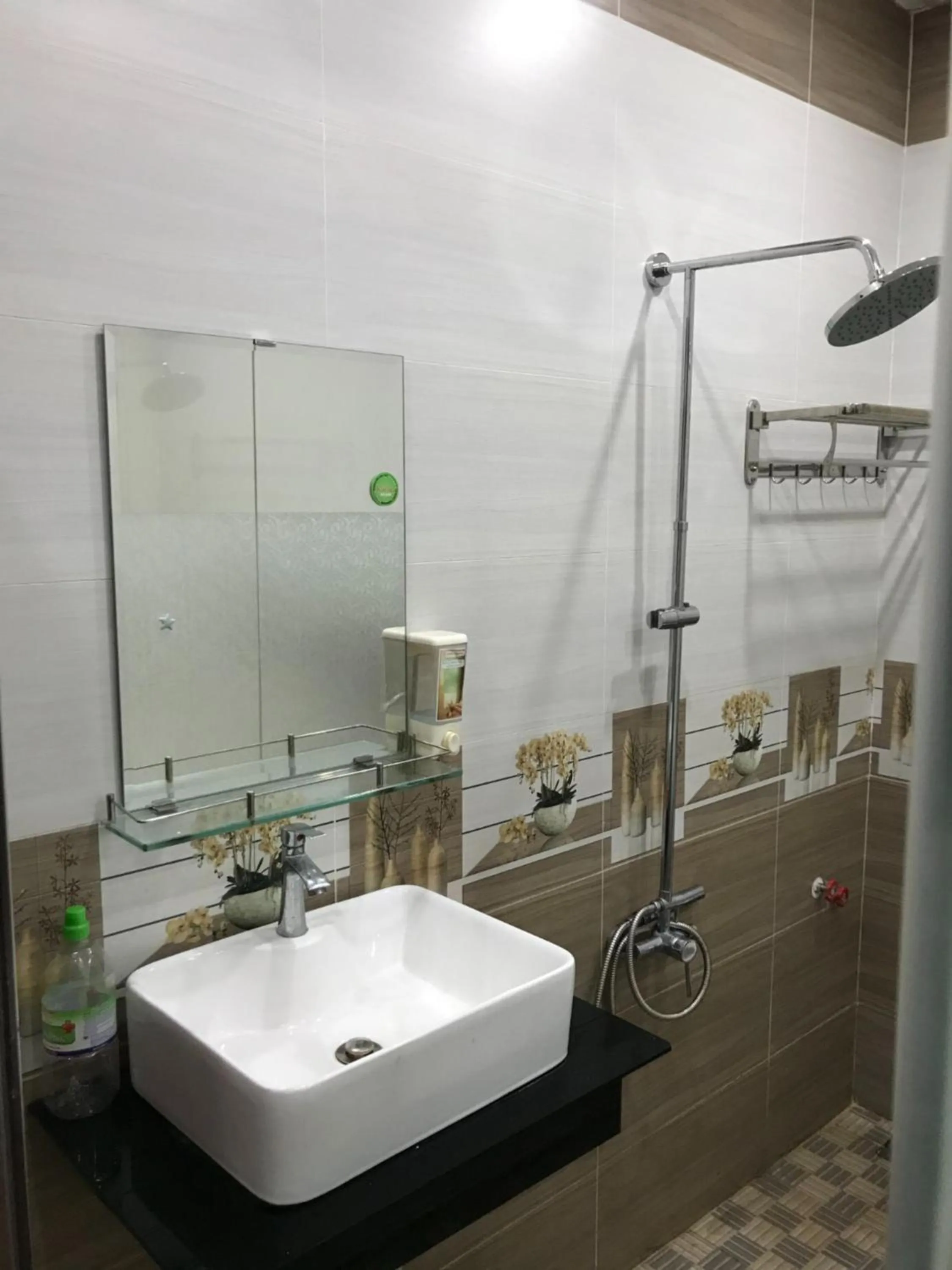 Bathroom in Thanh Van Hotel