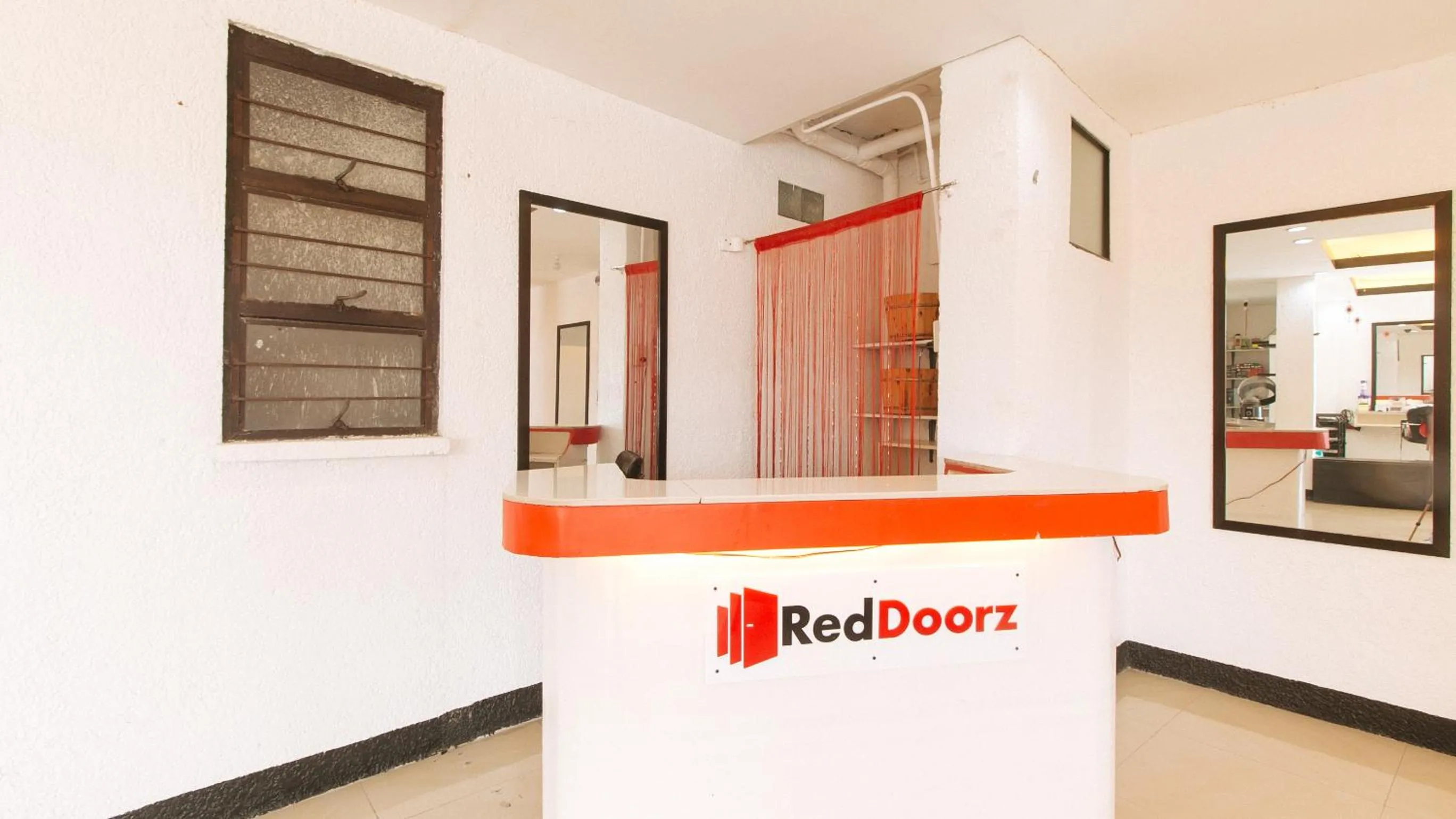 Lobby or reception in RedDoorz @ Shukran Rentals OPC Pampanga