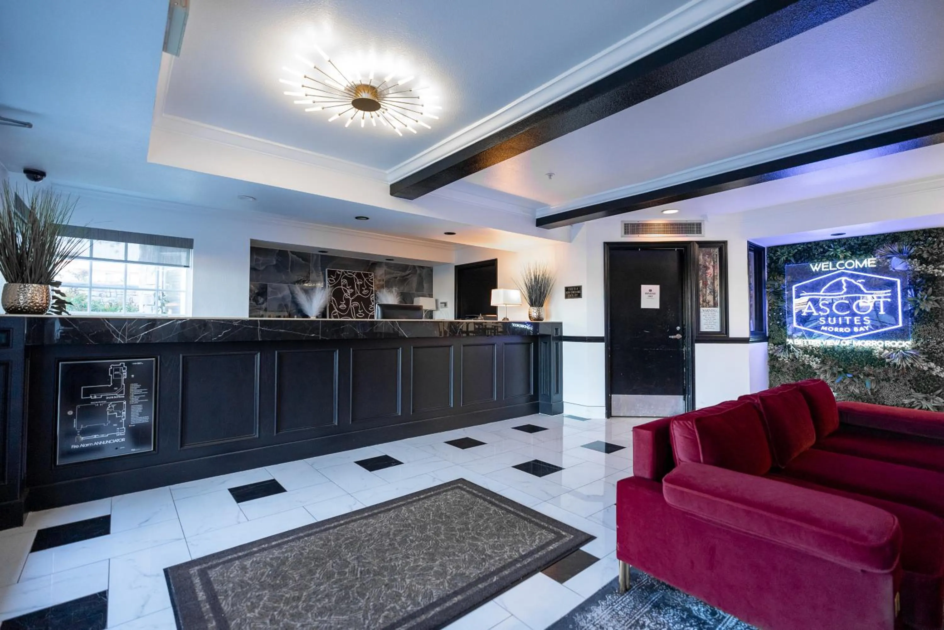 Lobby or reception in Ascot Suites Morro Bay