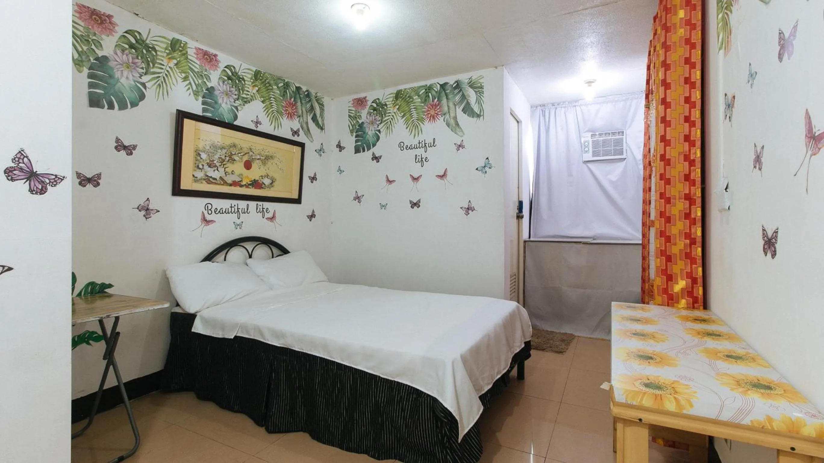 Bedroom in Cristian Jay Dormitory by RedDoorz