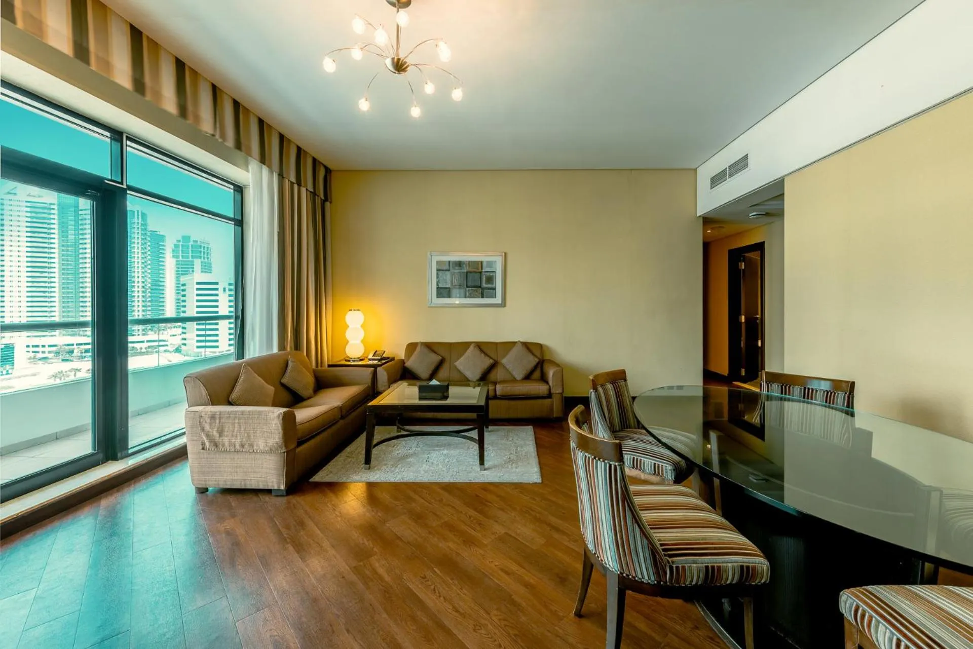 Living room in TIME Oak Hotel & Suites