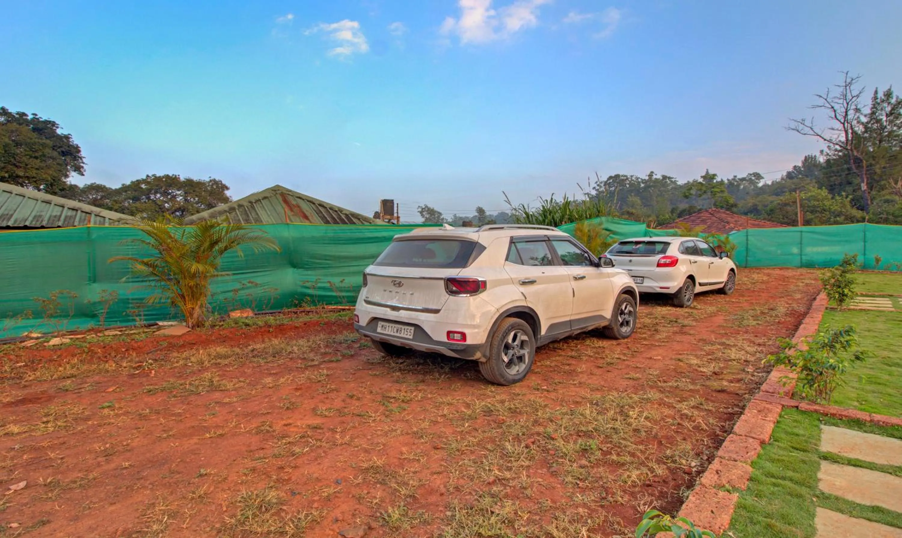 Parking in Treebo Nakshatra Cottages Mahabaleshwar