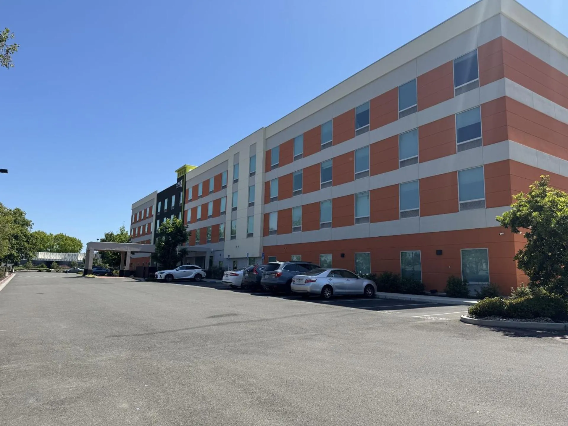 Property building in Home2 Suites By Hilton Hayward
