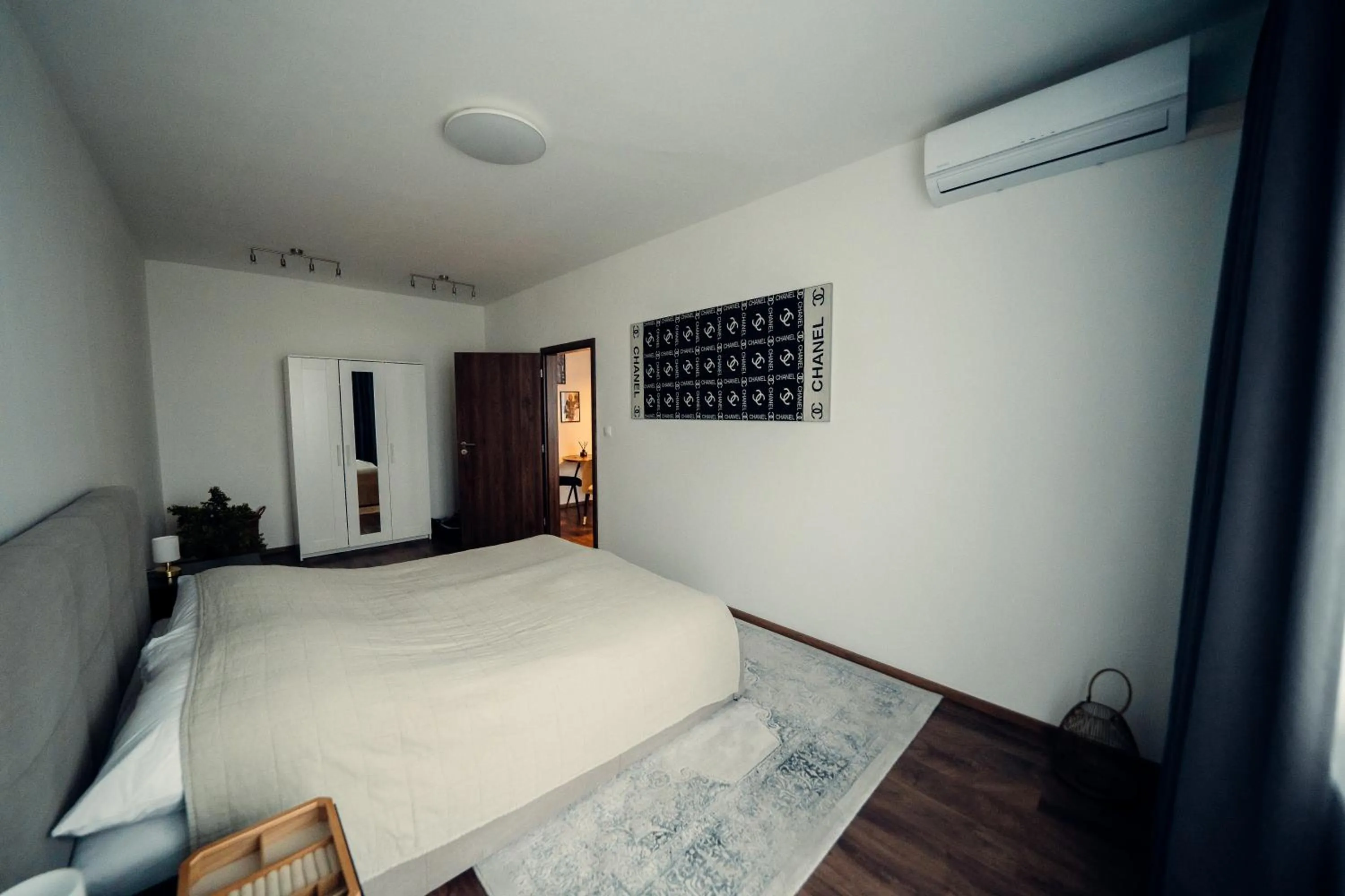 Bed in TIFFANY Apartment Hotel