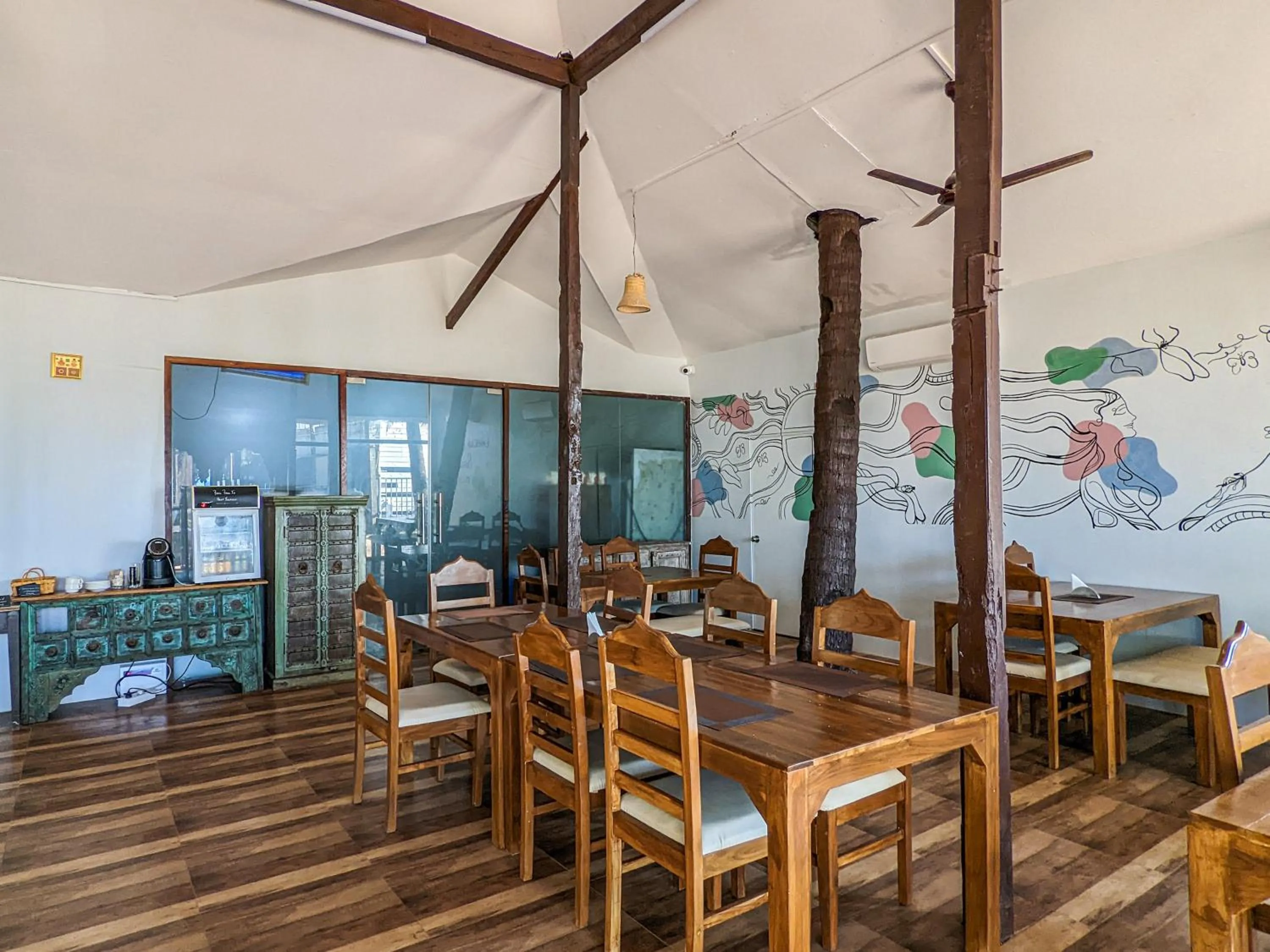 Restaurant/places to eat in De Soul Sante Beach Resort Morjim Goa