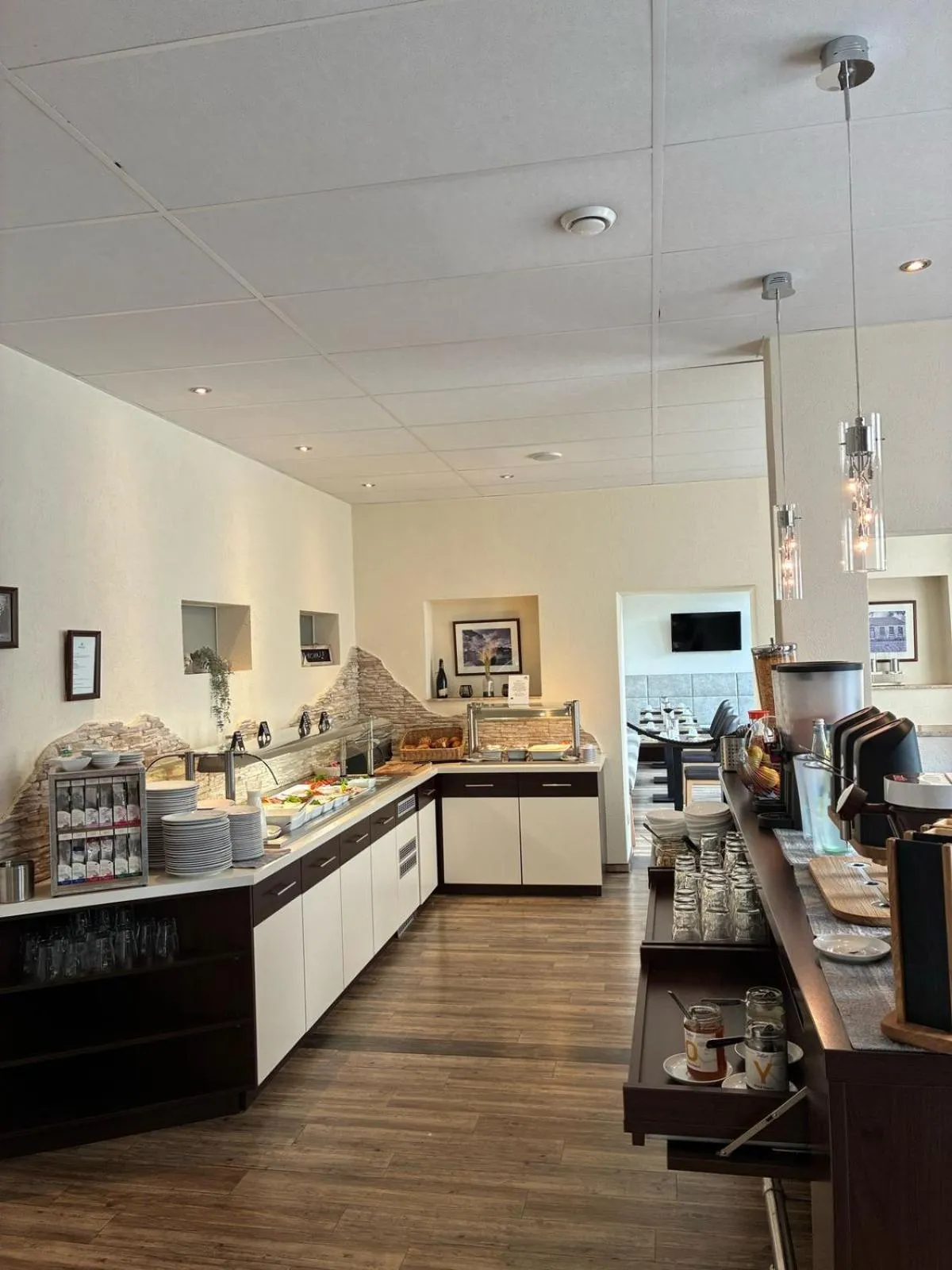 Breakfast in SleepBEEONE Wilhelmshaven