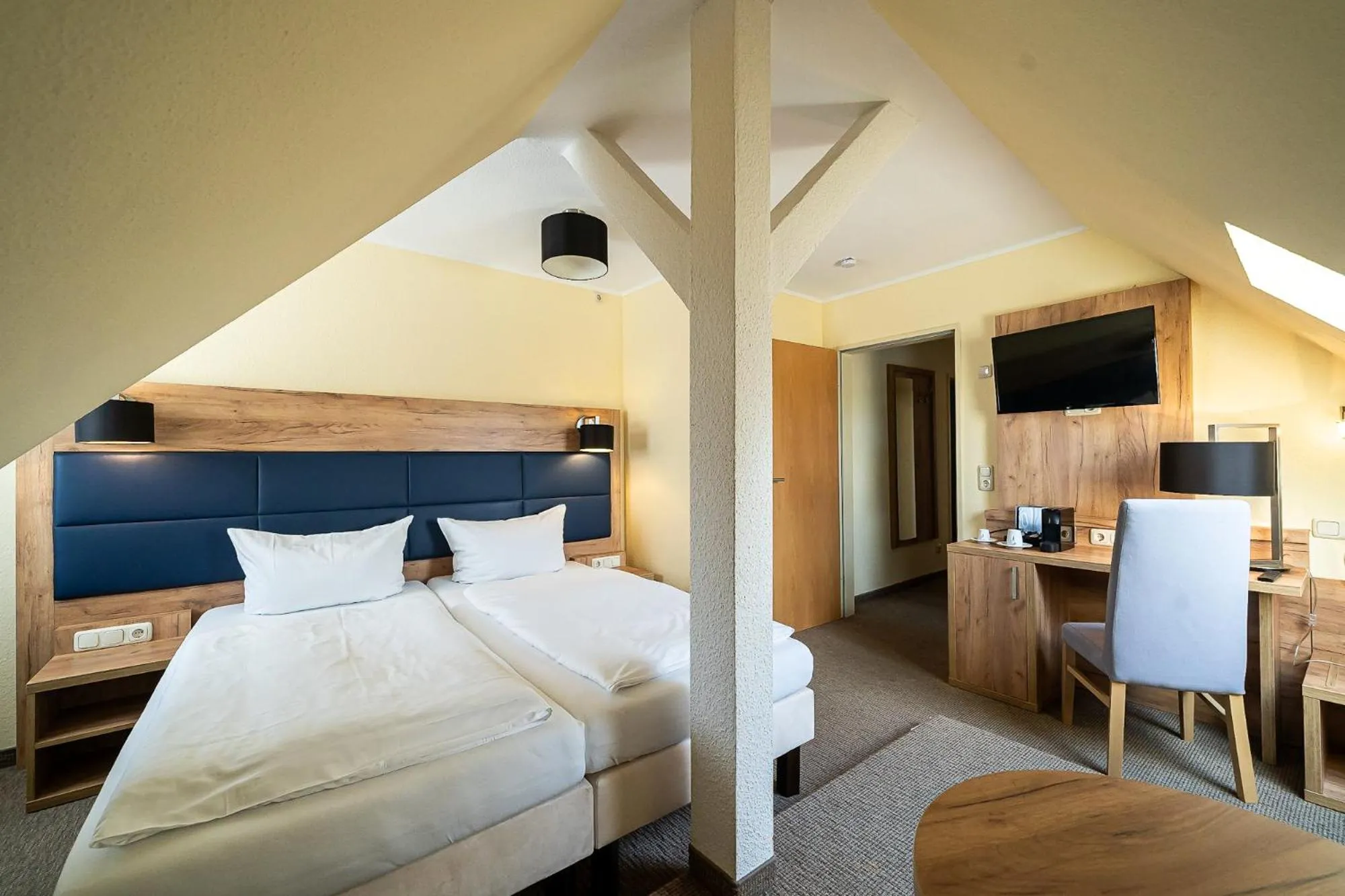 Bed in SleepBEEONE Wilhelmshaven