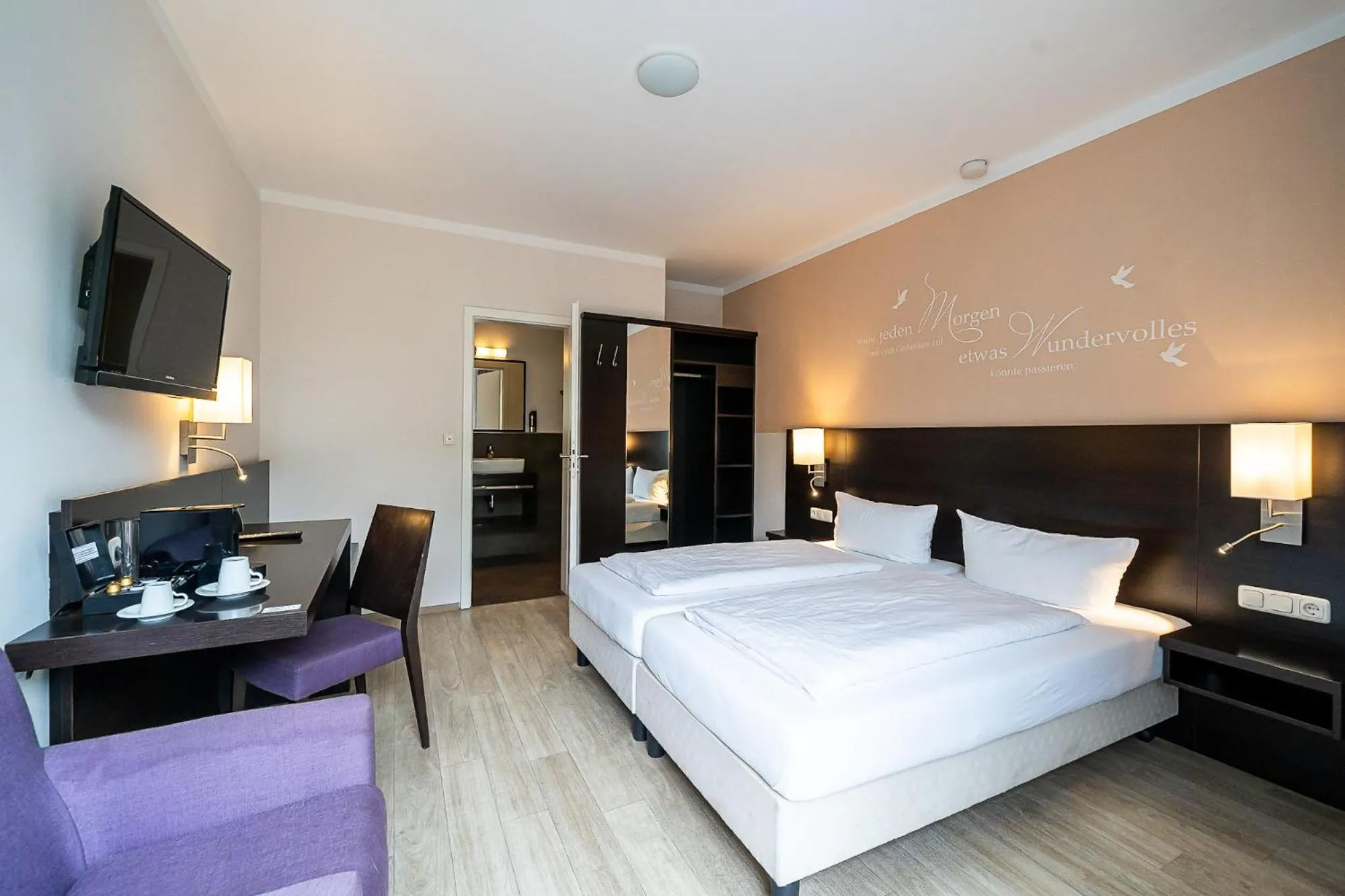 Bed in SleepBEEONE Wilhelmshaven