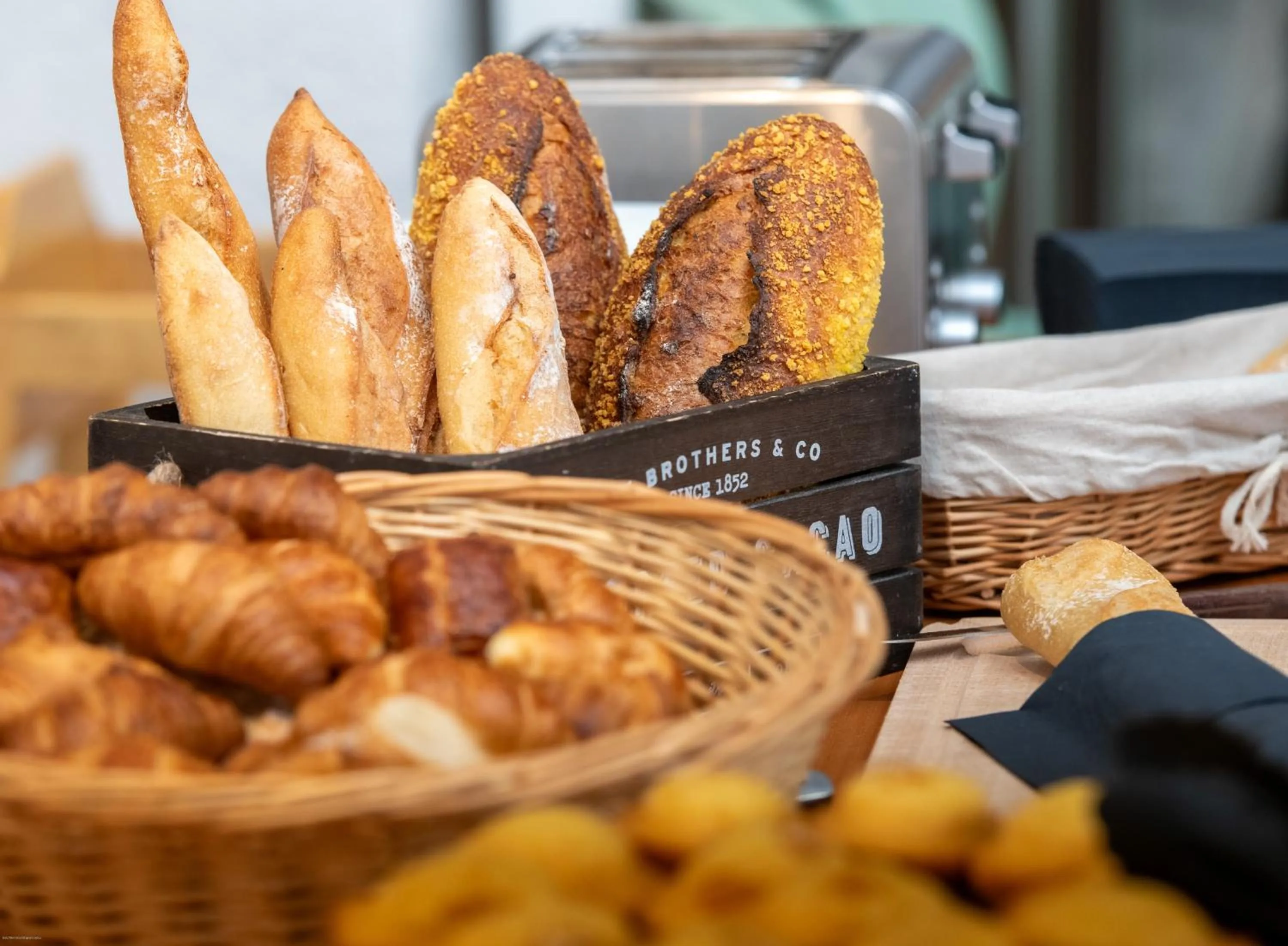 Breakfast in Hôtel du Musée de l'Eau