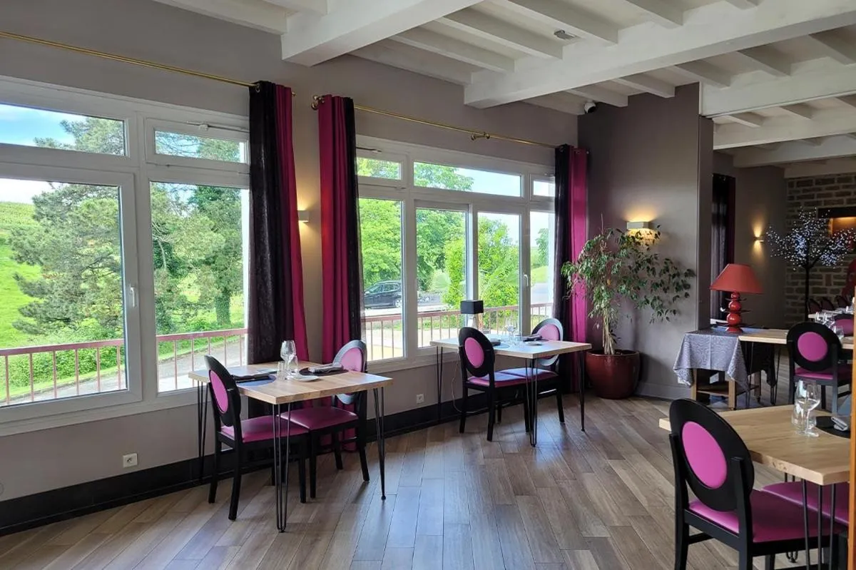 Restaurant/places to eat in Domaine du Revermont - Logis Hotel