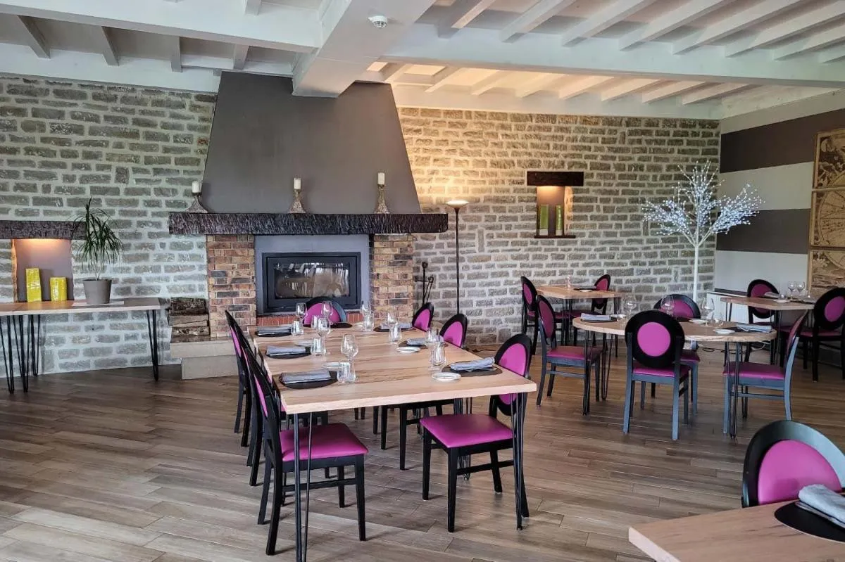 Restaurant/places to eat in Domaine du Revermont - Logis Hotel