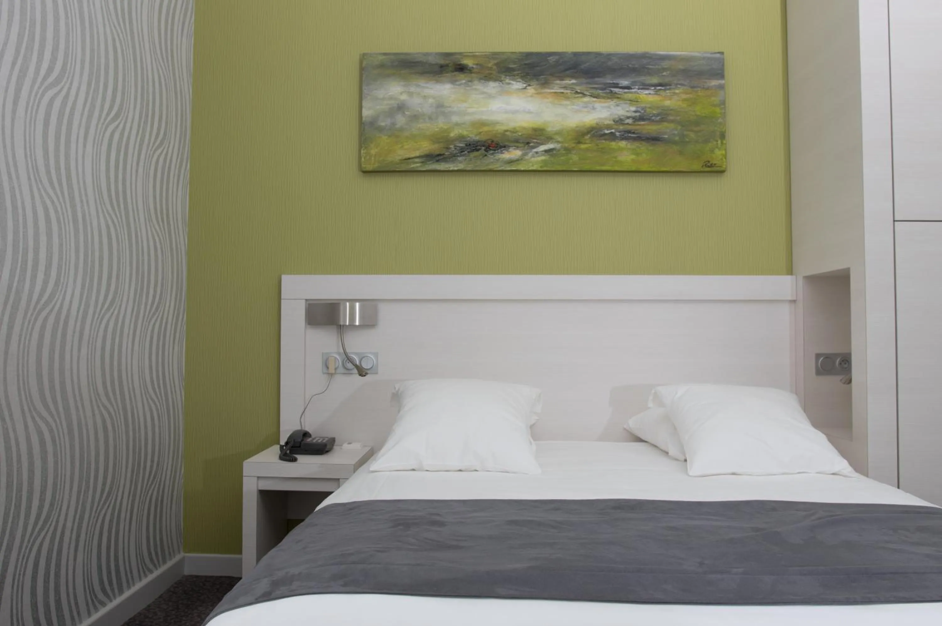 Bed in Domaine du Revermont - Logis Hotel