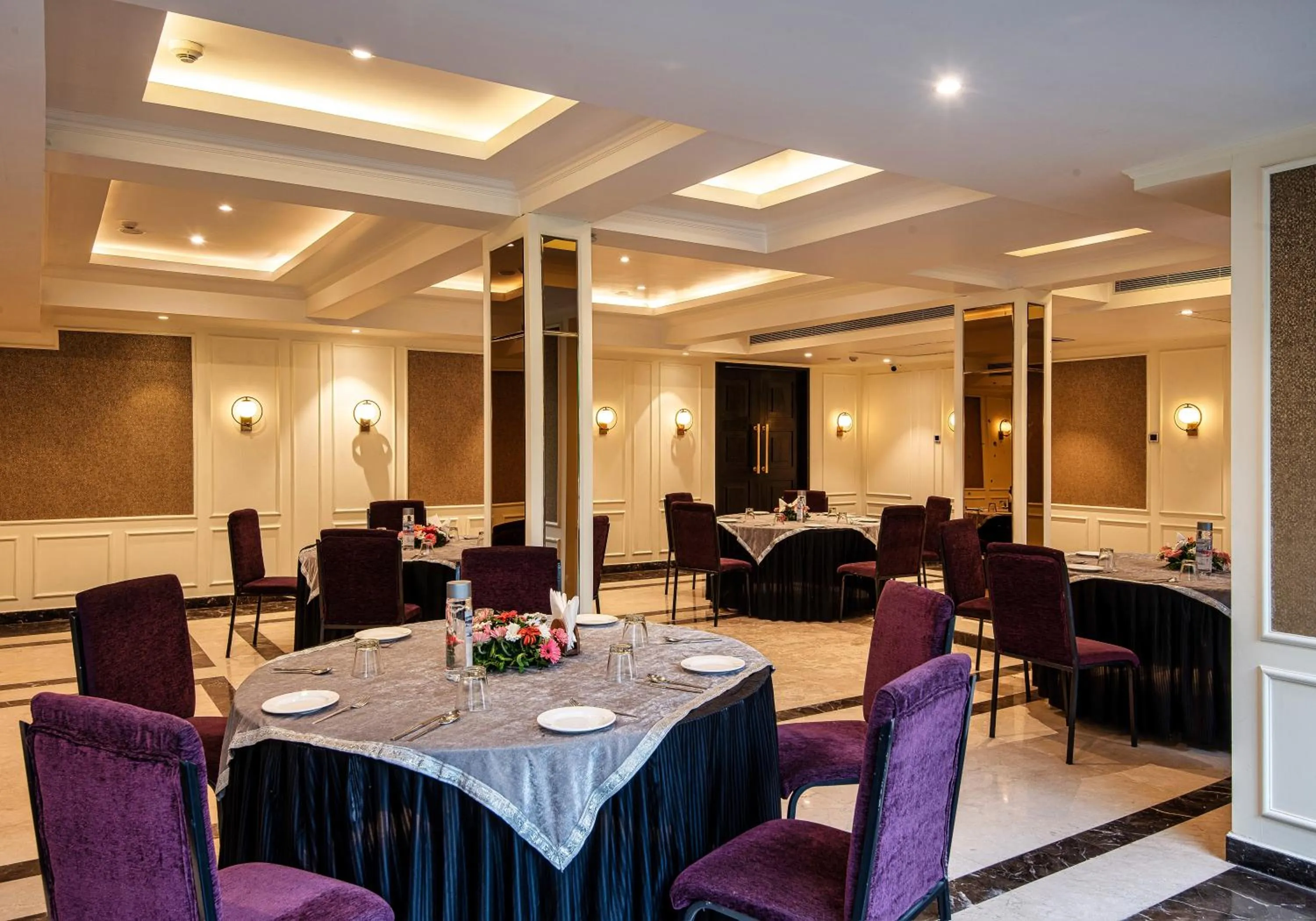 Banquet/Function facilities in The Vintage Srinagar at Dal Lake